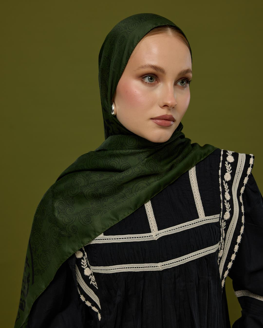 Zeytin & Siyah Saraylı Desen Şal