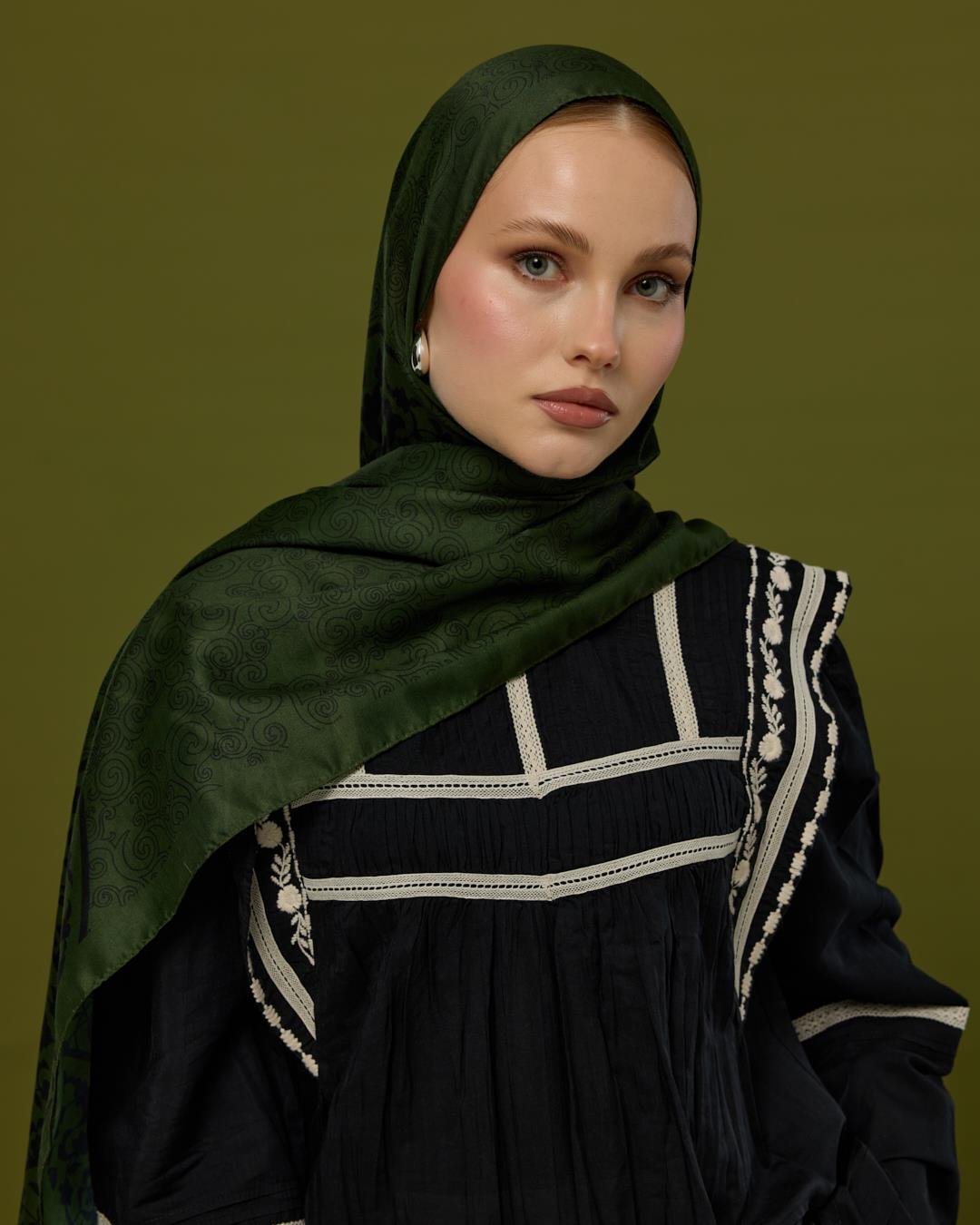 Zeytin & Siyah Saraylı Desen Şal