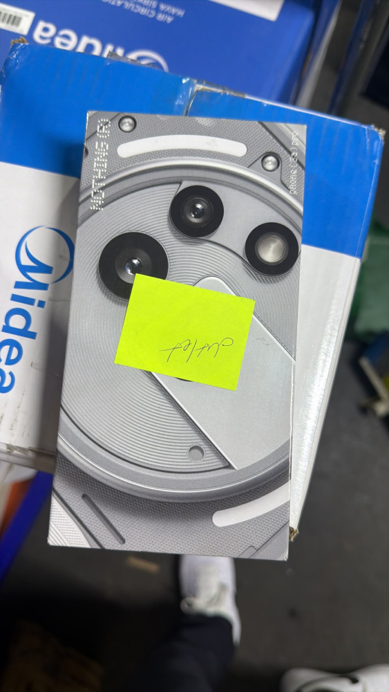 Nothing Phone (3a) Pro Gri 12 GB 256 GB (Outlet)