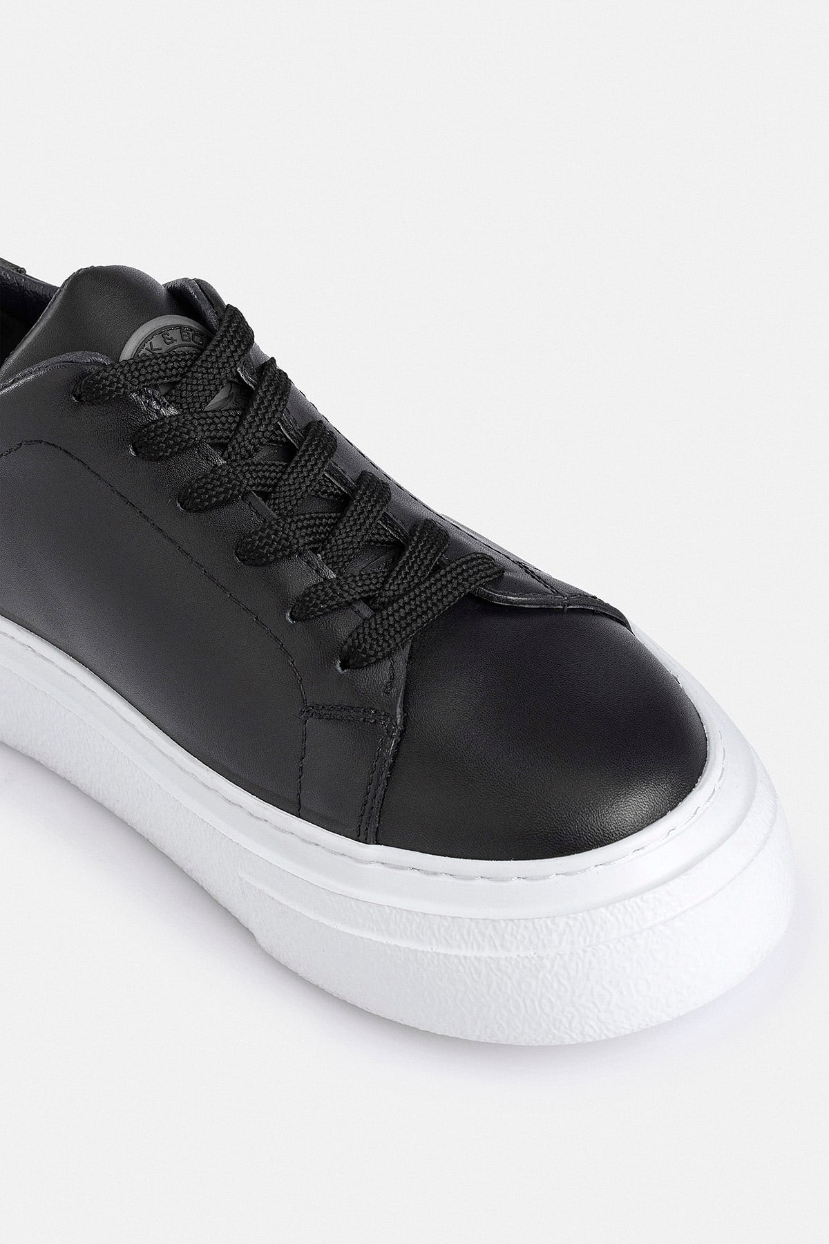 %100 Deri Termo Taban Siyah-Beyaz Erkek Sneaker Ayakkabı