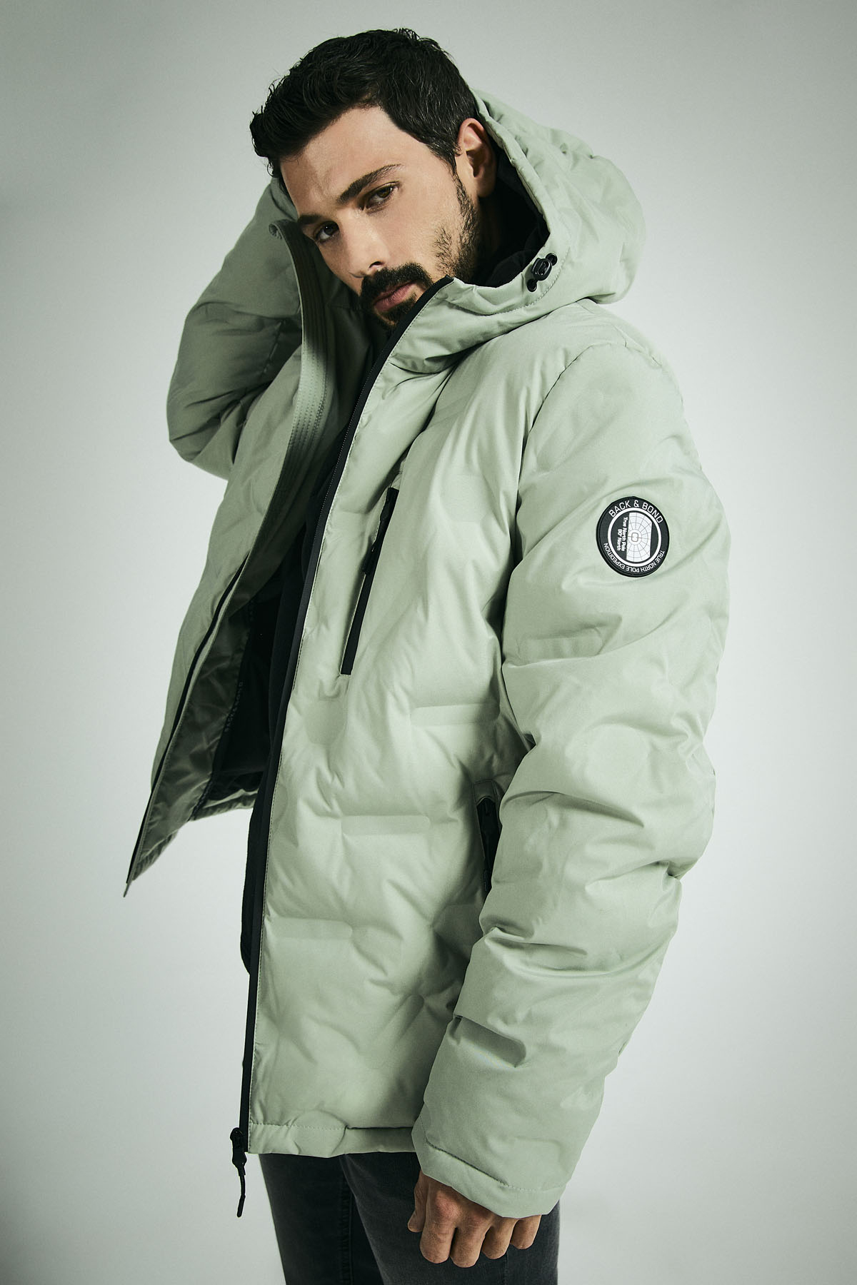 Adaçayı Kapüşonlu Su İtici Termostatik Ölçüm Yapabilen Puffer Mont