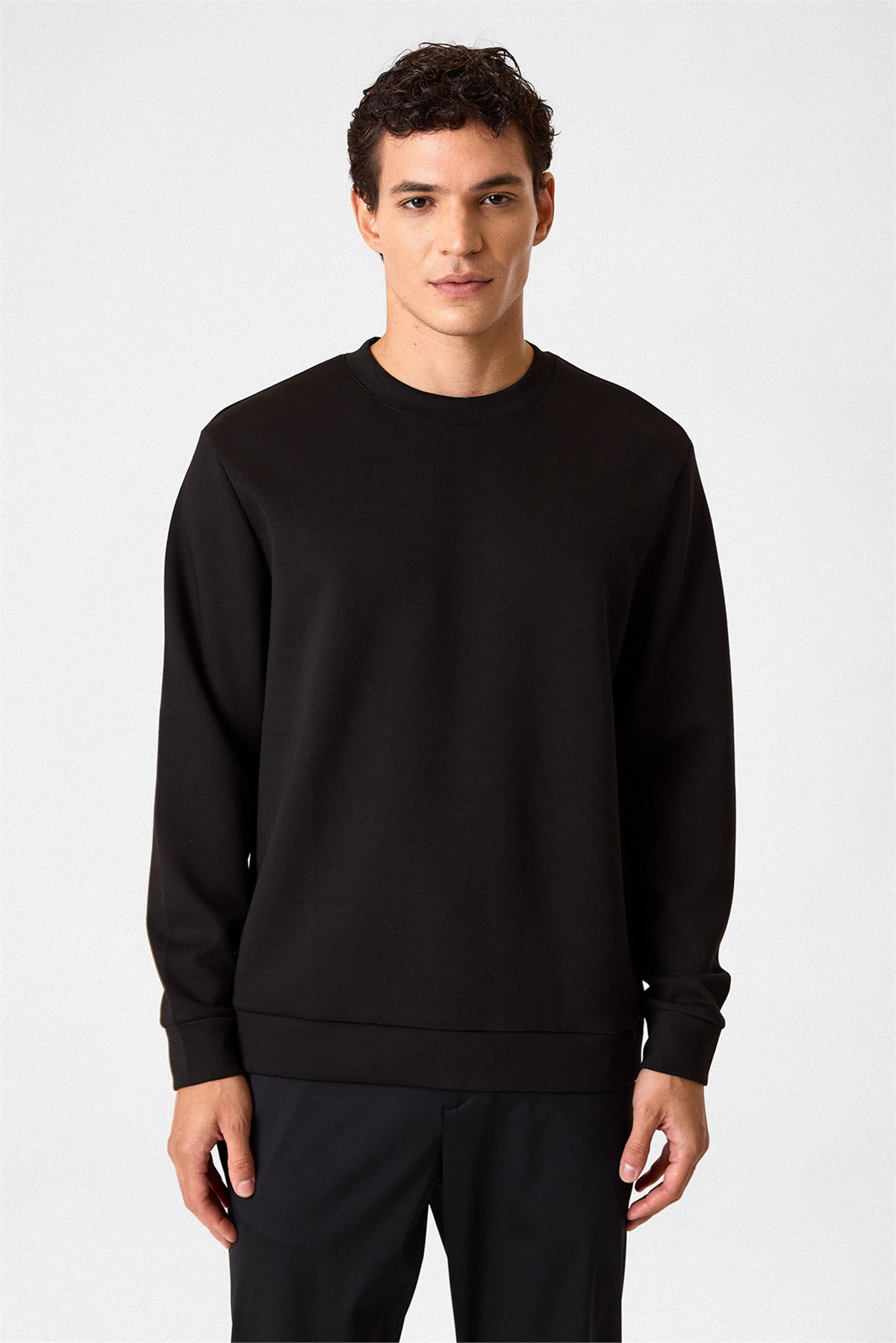 Bisiklet Yaka Siyah Sweatshirt