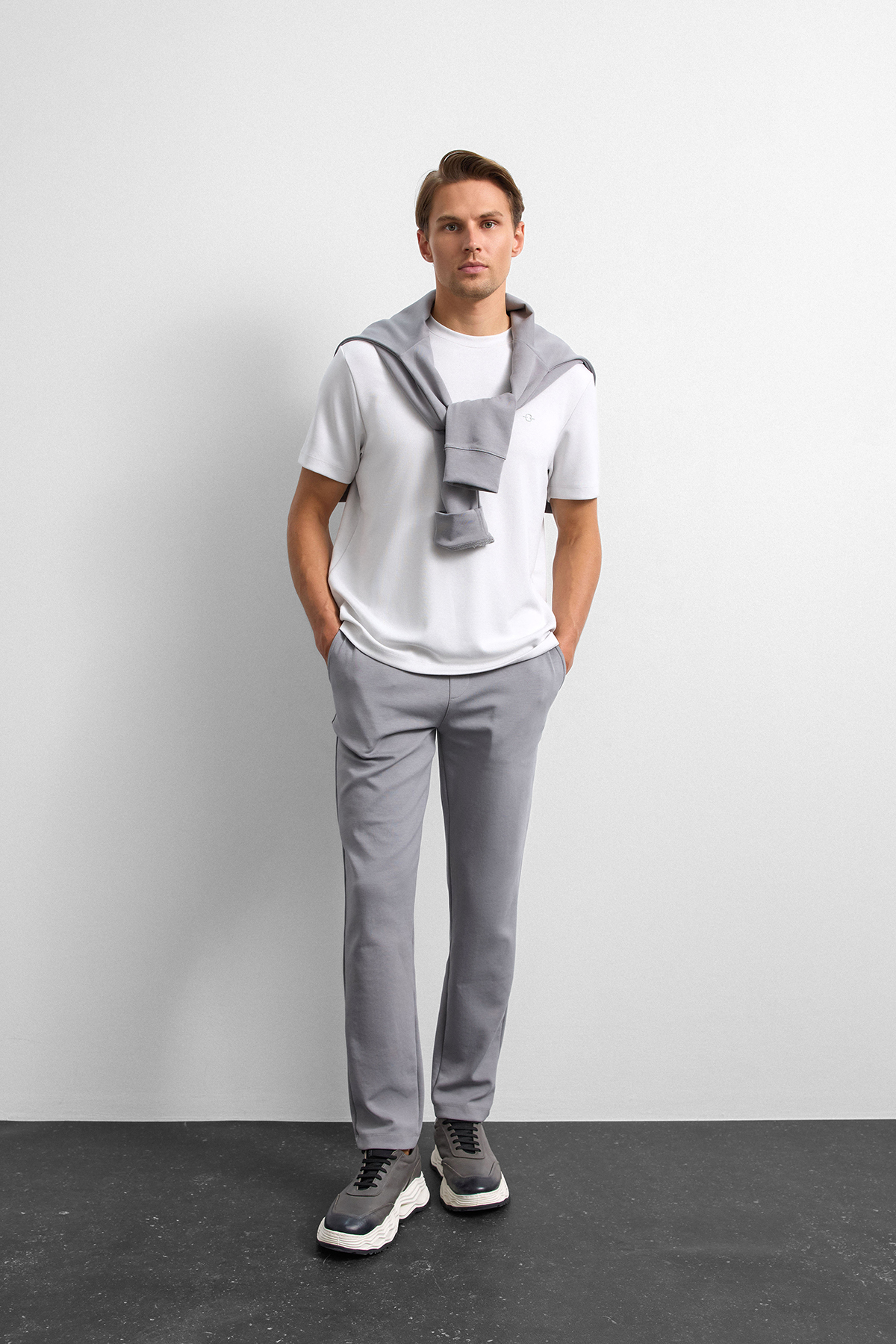 Gri Regular Fit Düz Paça Jogger Pantolon