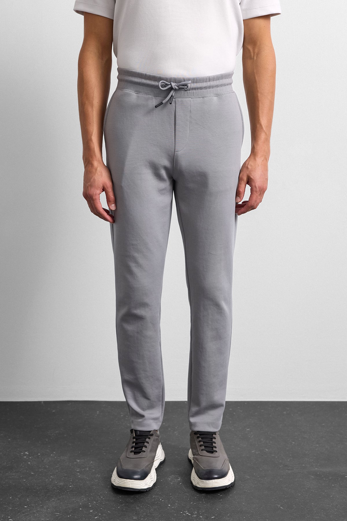 Gri Regular Fit Düz Paça Jogger Pantolon