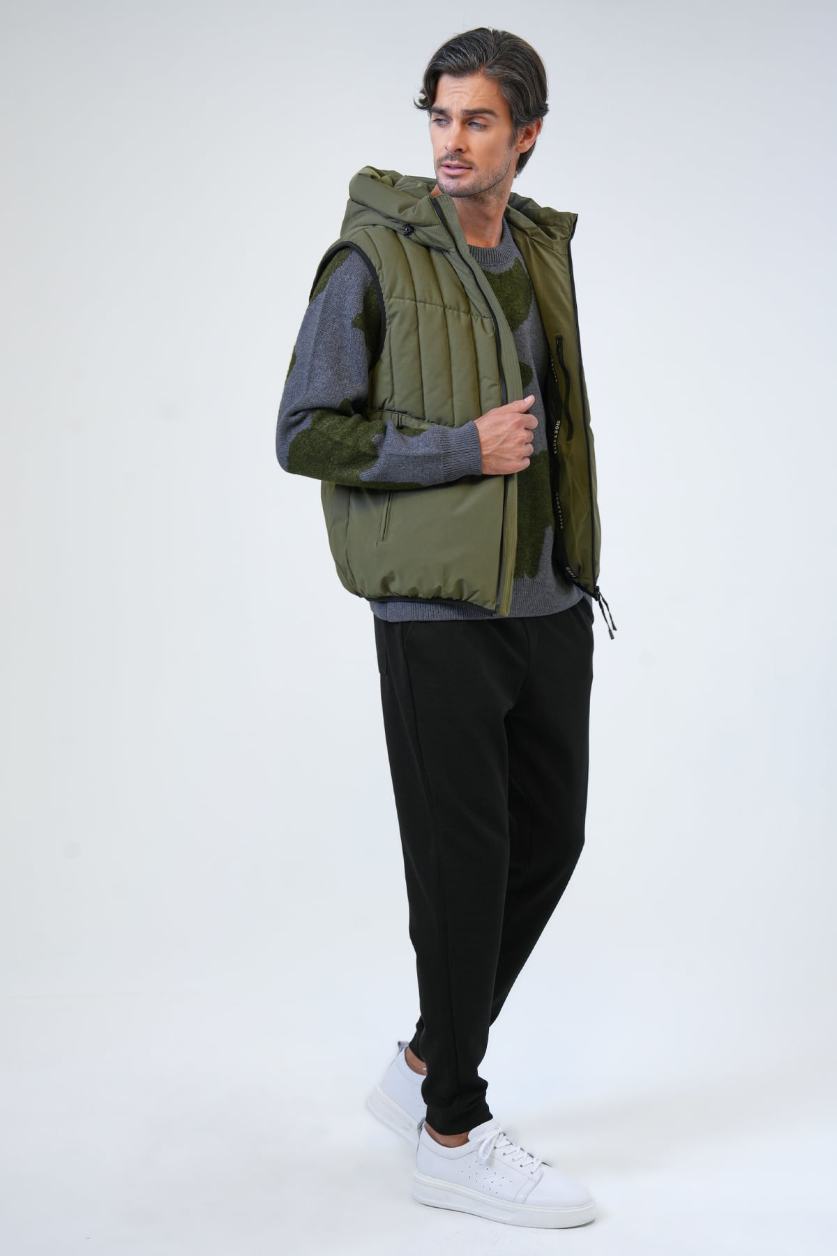 KAPÜŞONLU SU İTİCİ TERMOSTATİK ÖLÇÜM YAPABİLEN PUFFER YELEK