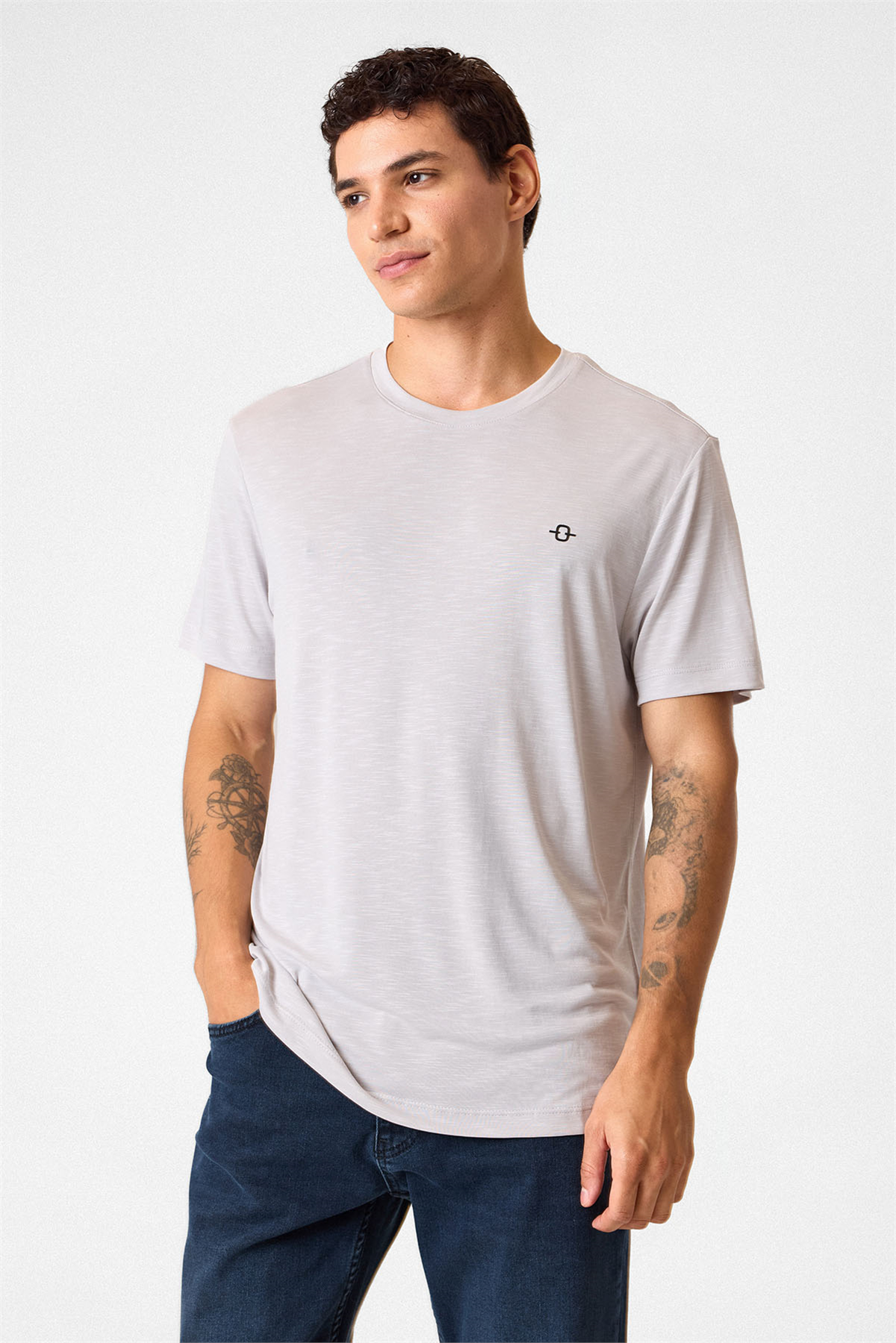 REGULAR FIT BASIC TSHIRT