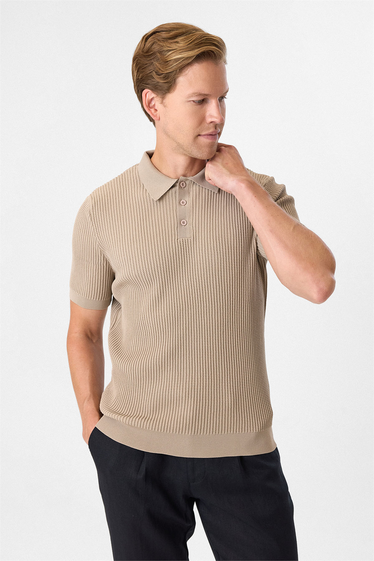 Regular Fit Bej Düğmesiz Polo Yaka Triko Tişört