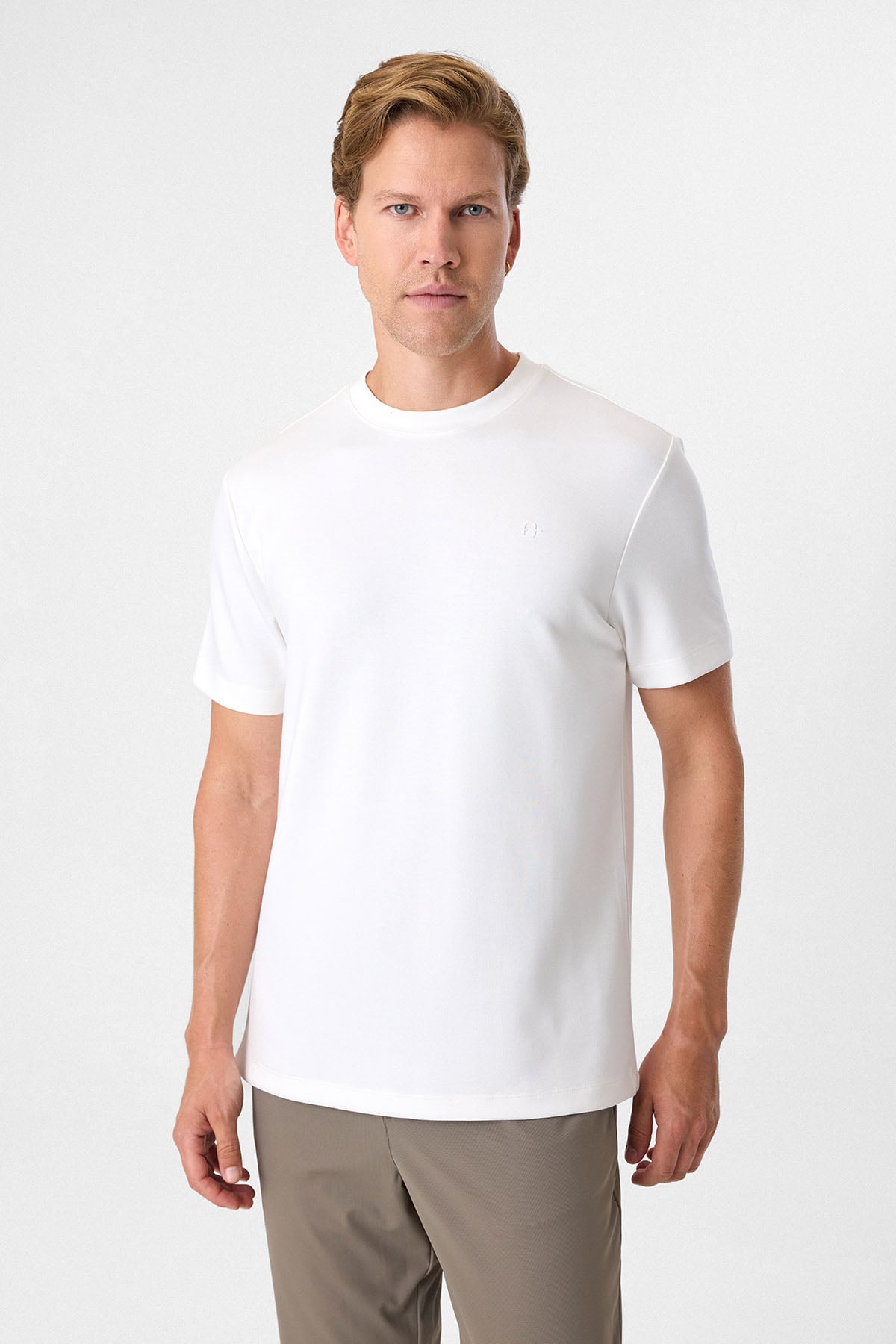 Regular Fit Beyaz Basic Tişört