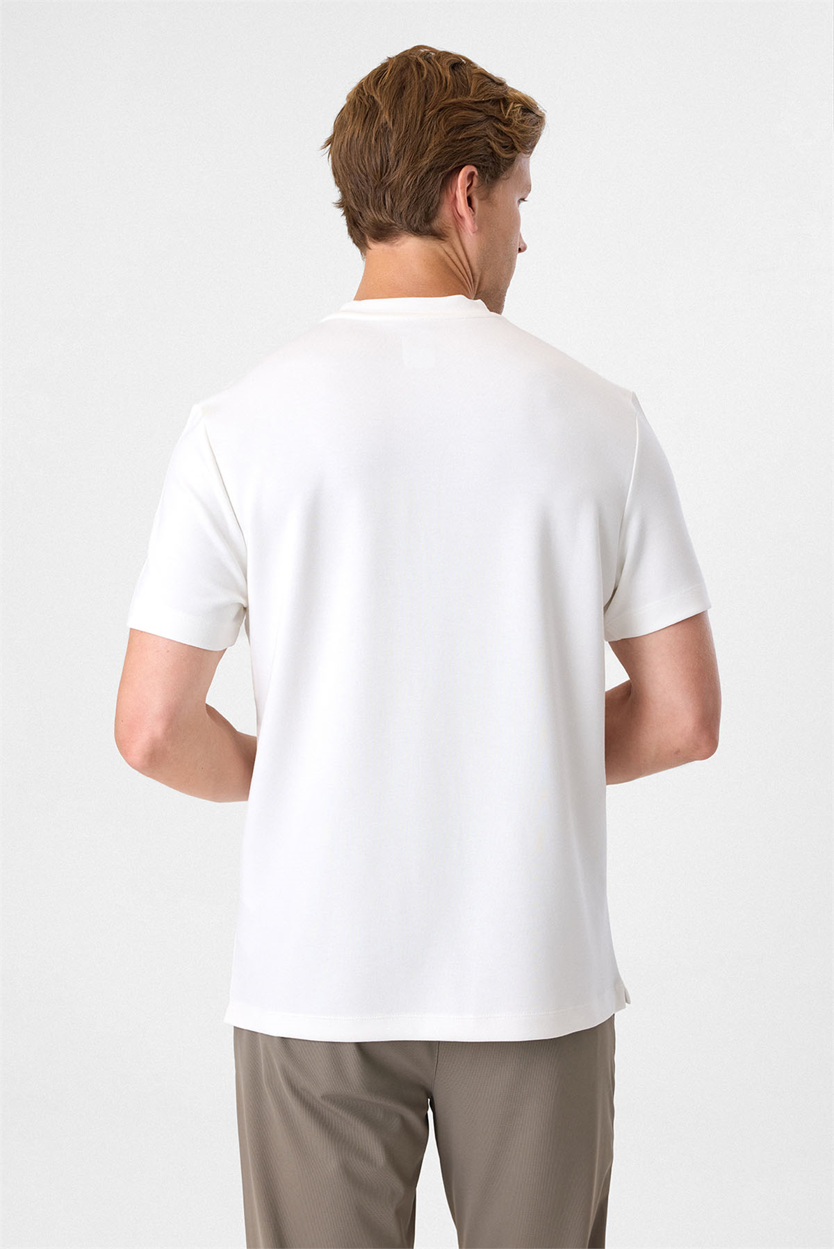 Regular Fit Beyaz Basic Tişört