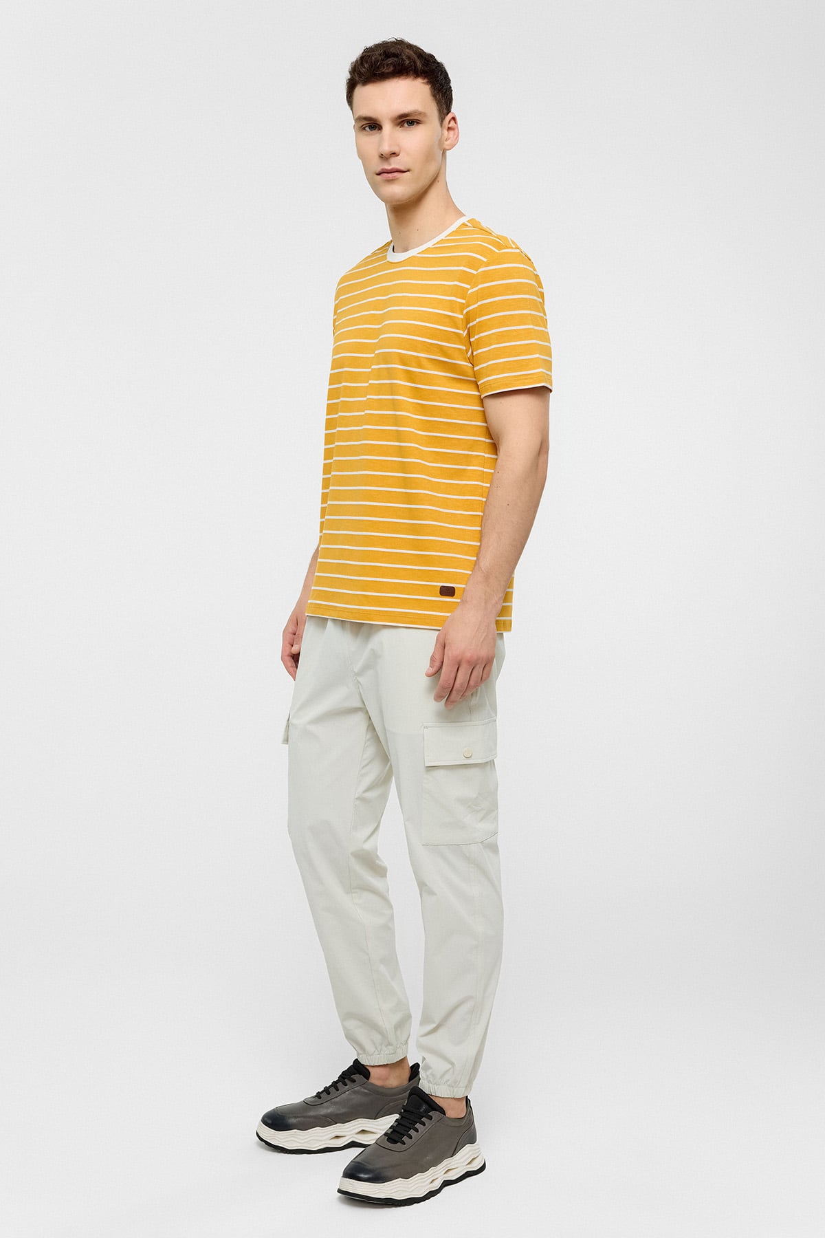 REGULAR FIT BİSİKLET YAKA ÇİZGİLİ ÖRME T-SHIRT