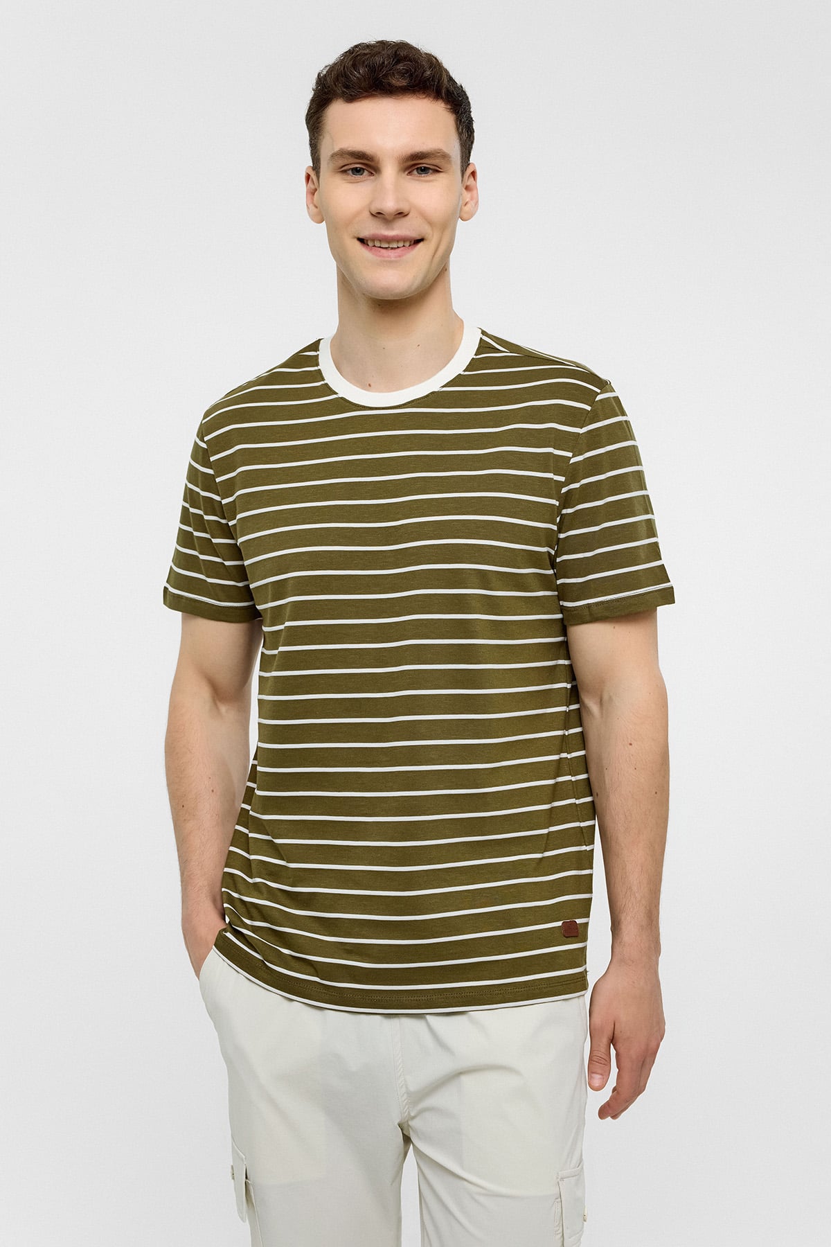 REGULAR FIT BİSİKLET YAKA ÇİZGİLİ ÖRME T-SHIRT