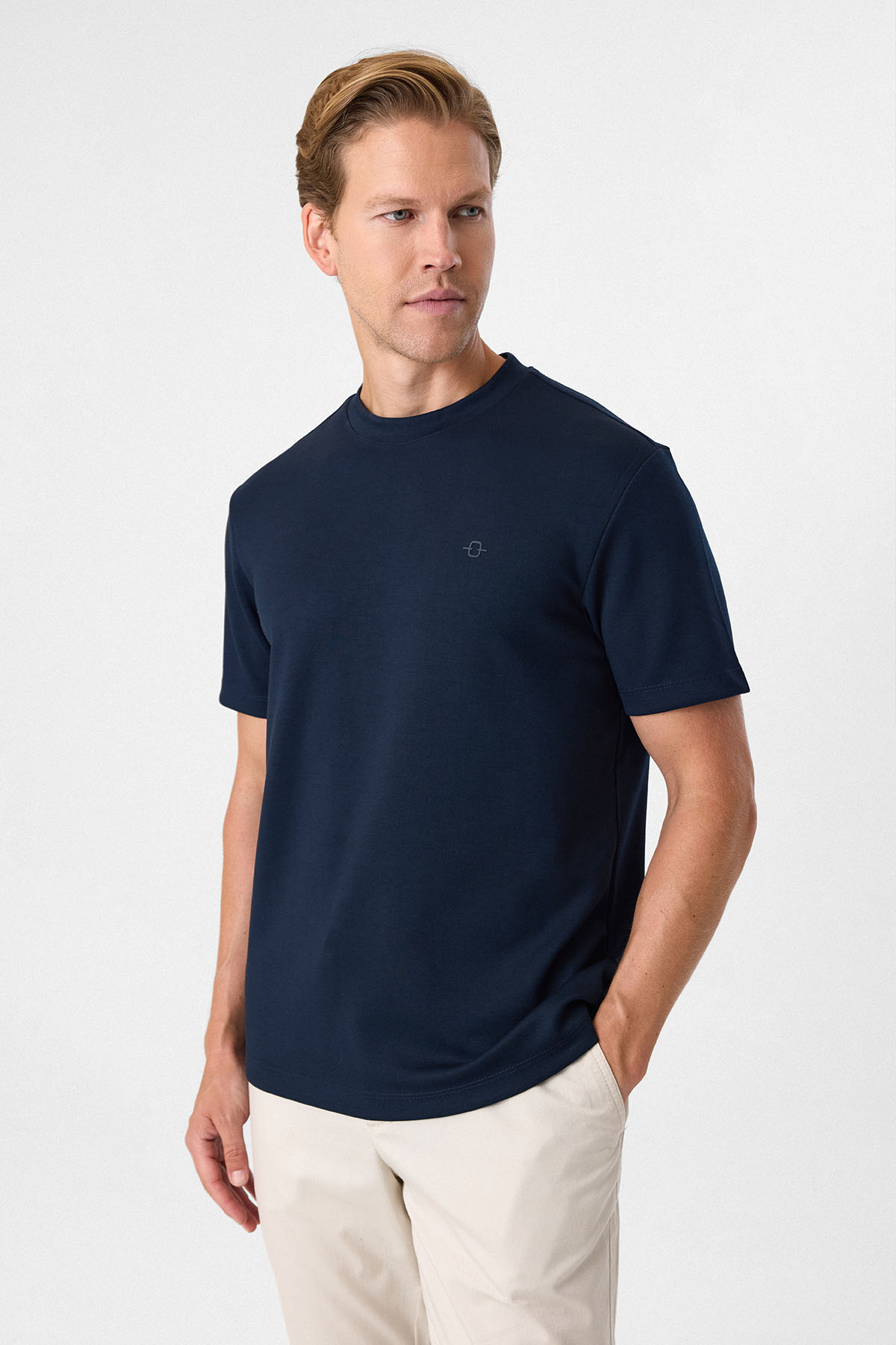 Regular Fit Bisiklet Yaka Lacivert Tişört