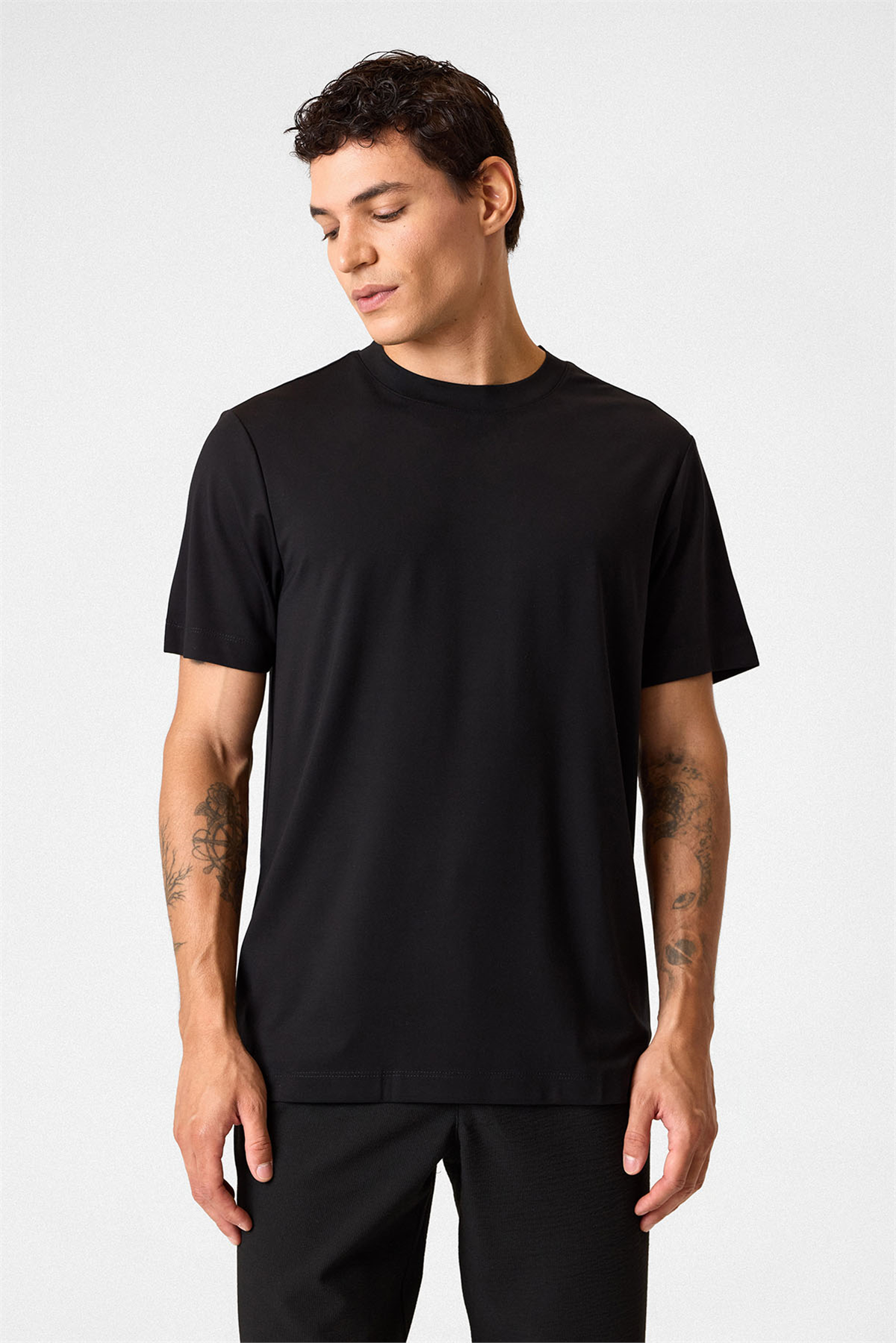 REGULAR FIT BİSİKLET YAKA TSHIRT