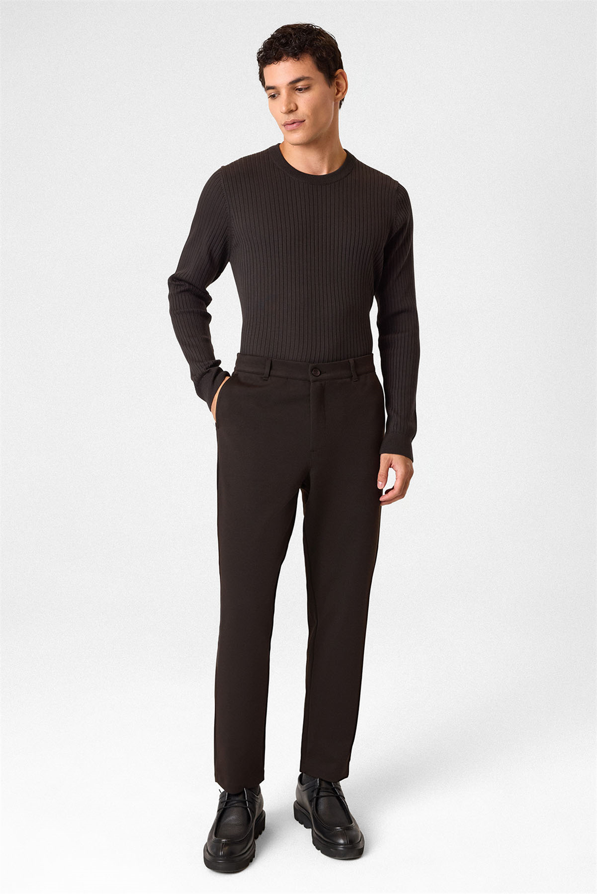 Regular Fit Diagonel Kahve Jogger Pantolon