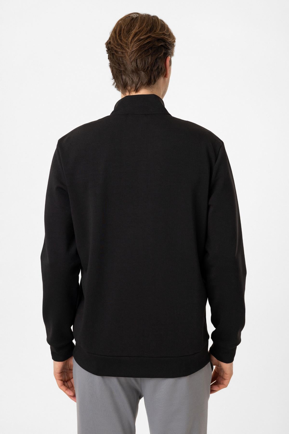 Regular Fit Dik Yaka Fermuarlı Sweatshirt