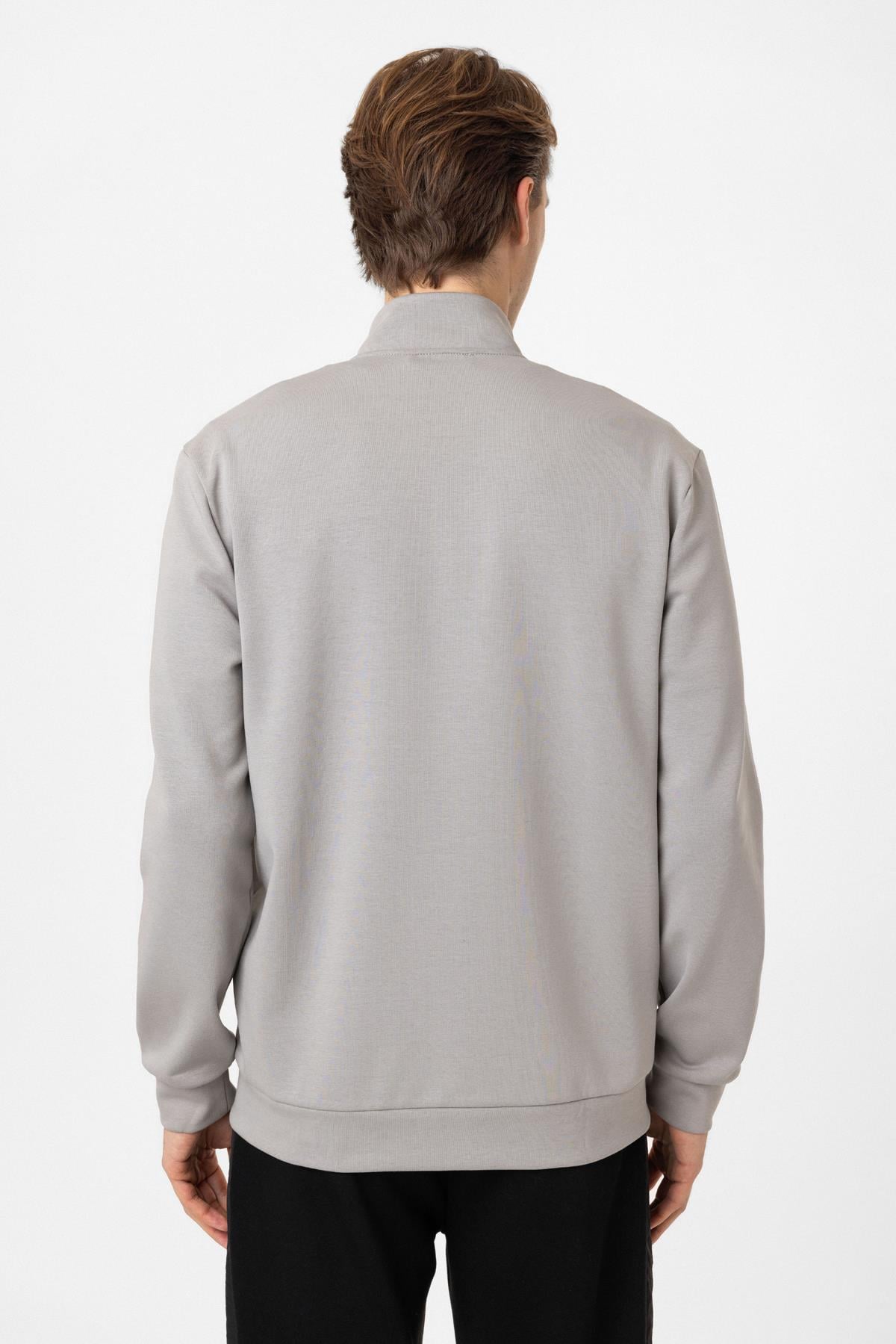 Regular Fit Dik Yaka Fermuarlı Sweatshirt