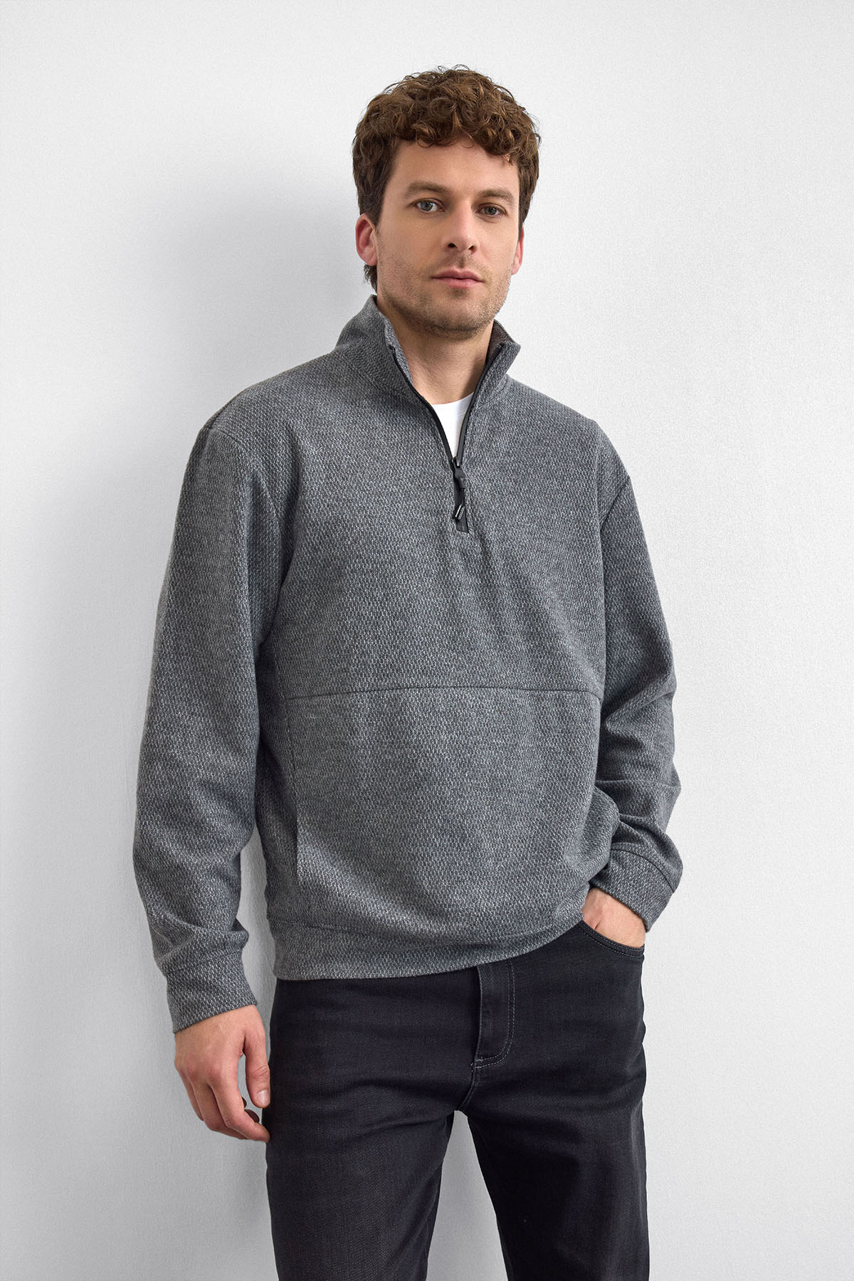 REGULAR FIT DİK YAKA SWEAT