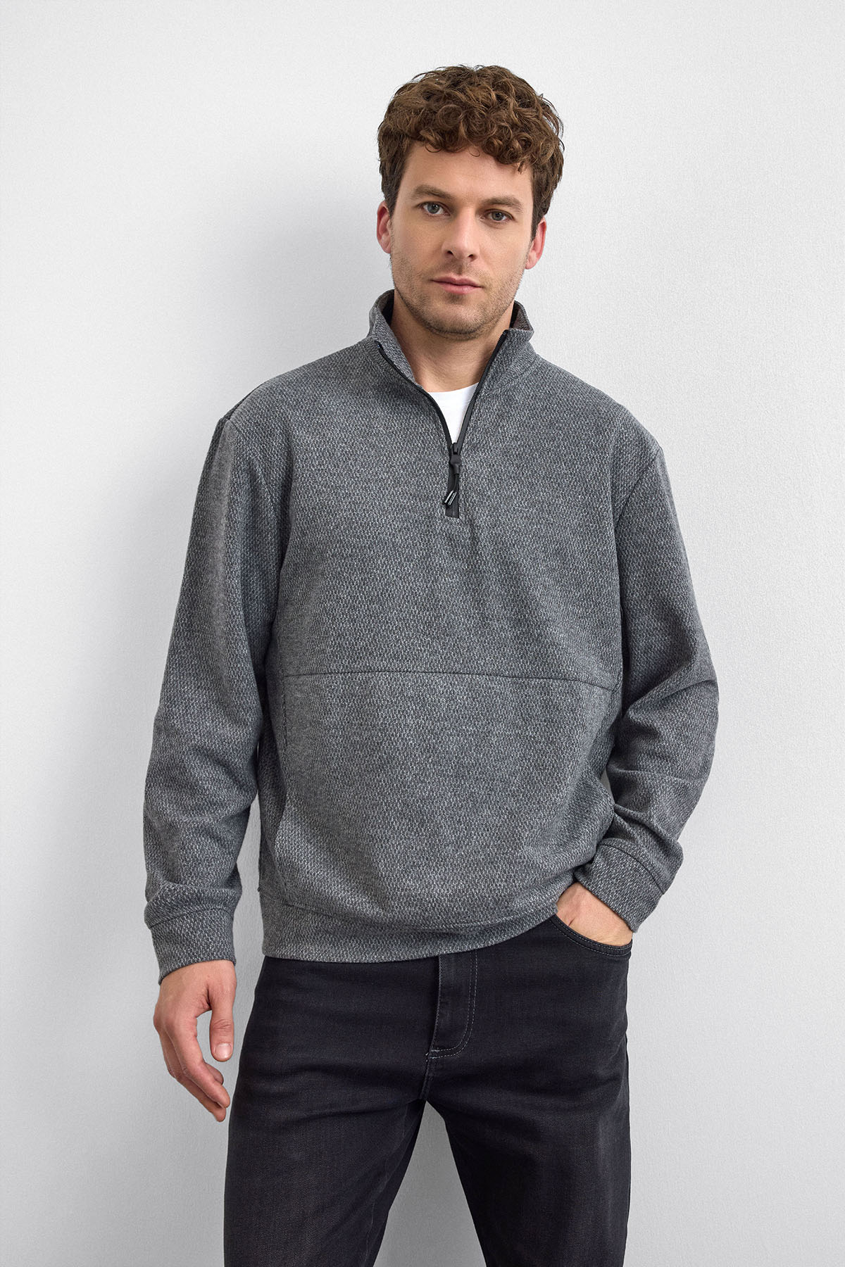 REGULAR FIT DİK YAKA SWEAT