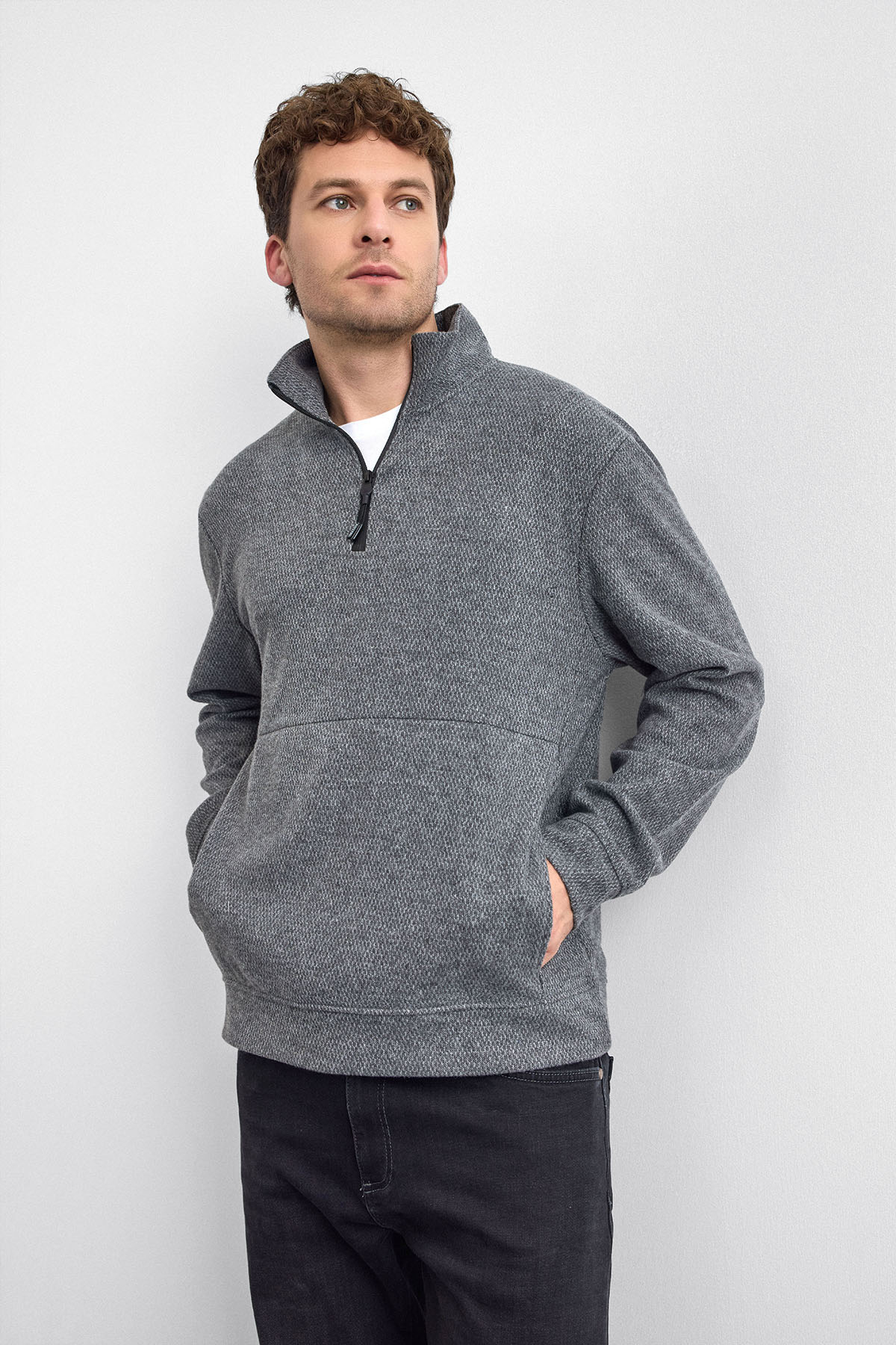 REGULAR FIT DİK YAKA SWEAT