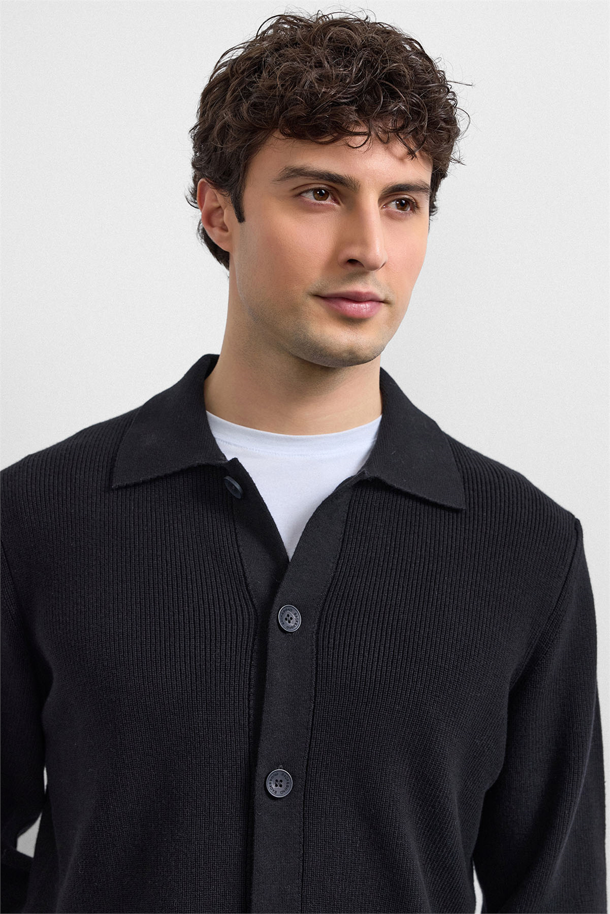 REGULAR FIT DÜĞMELİ HIRKA