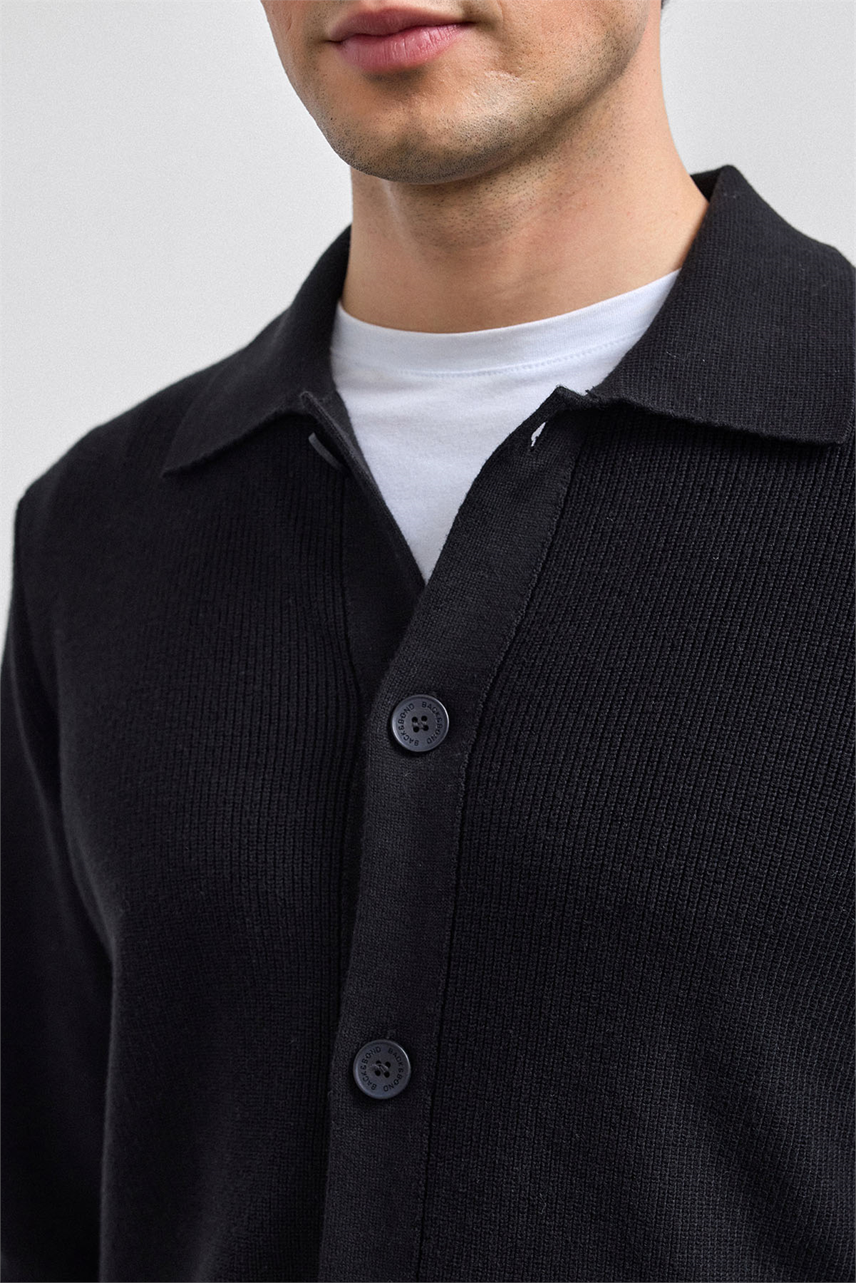 REGULAR FIT DÜĞMELİ HIRKA