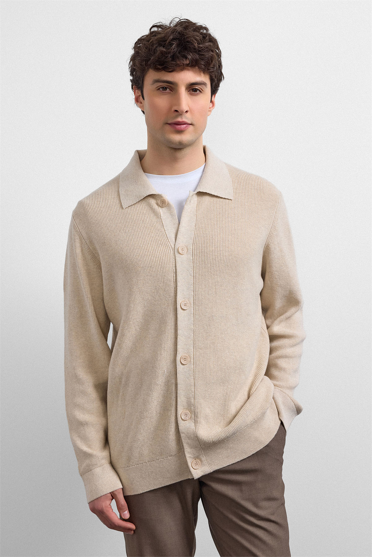 REGULAR FIT DÜĞMELİ HIRKA