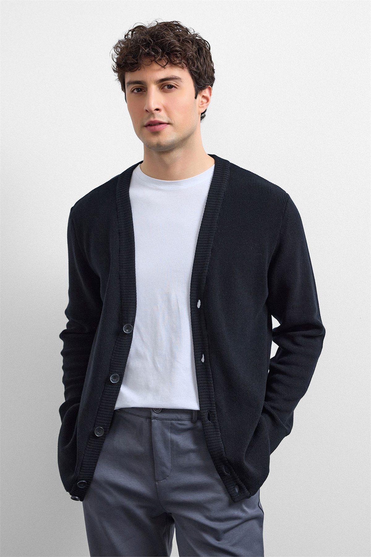 REGULAR FIT DÜĞMELİ HIRKA