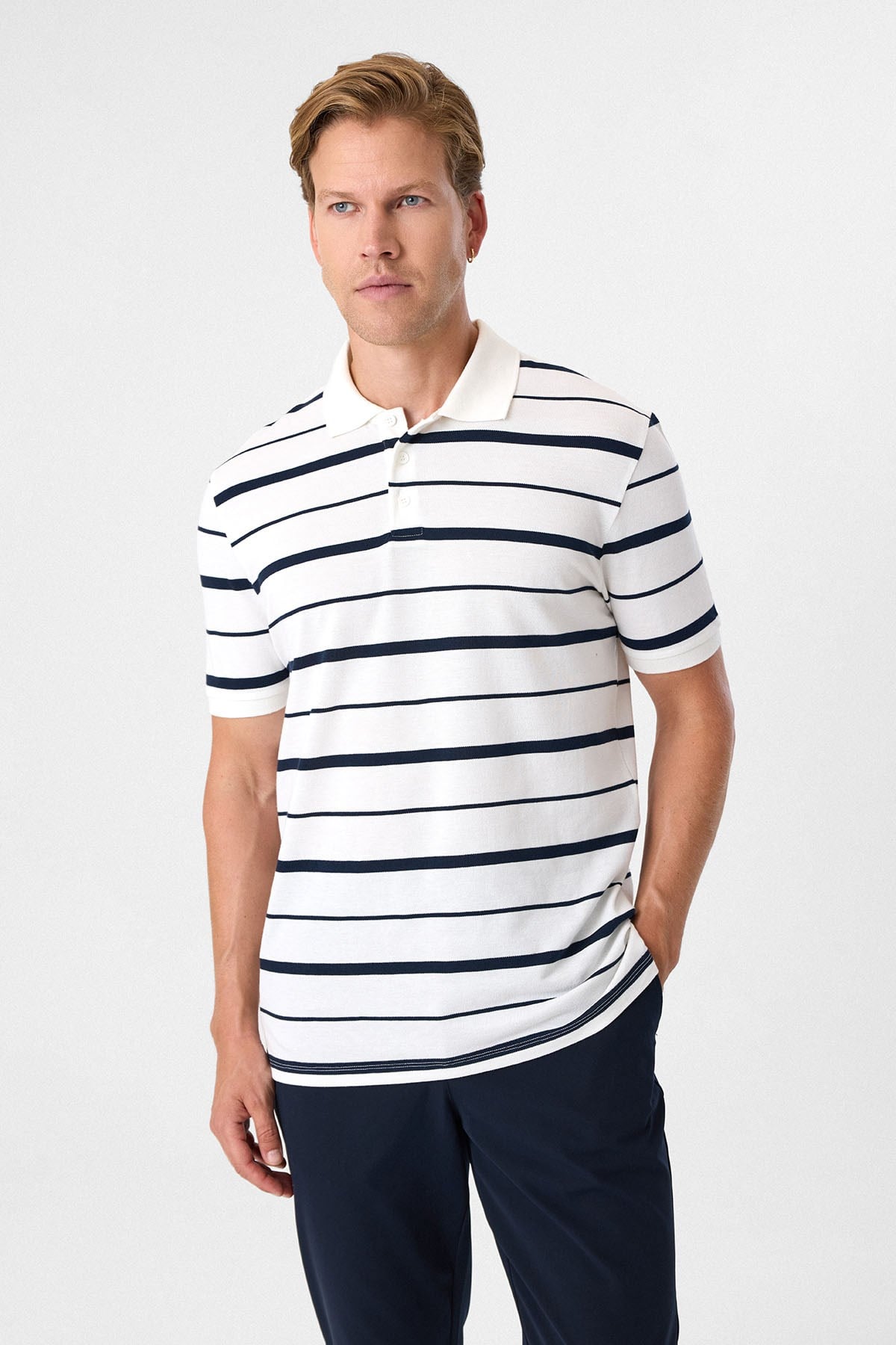 REGULAR FIT DÜĞMELİ POLO YAKA TSHIRT