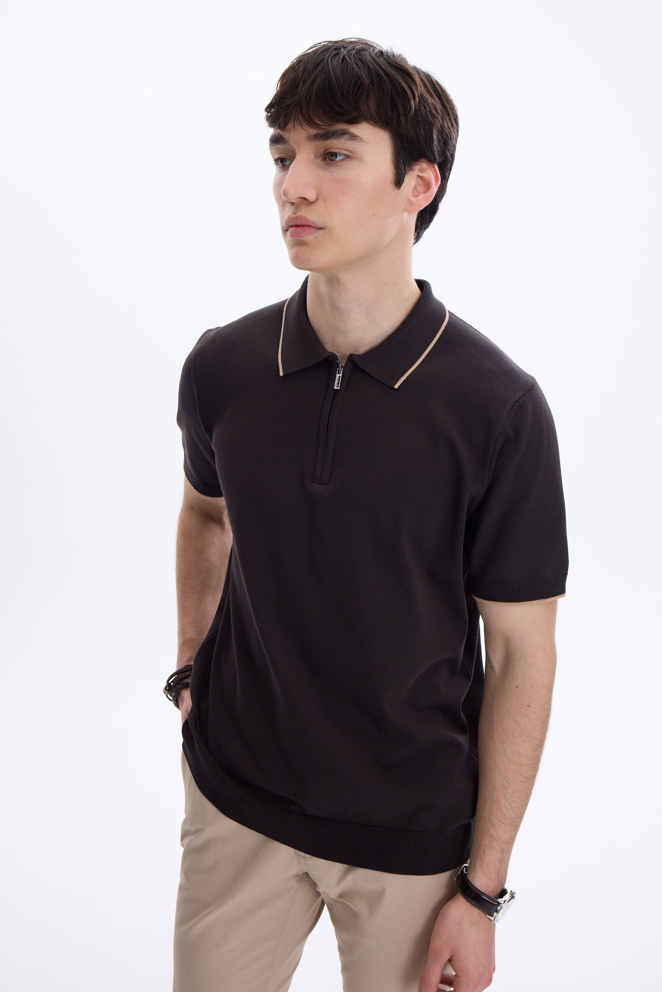 REGULAR FIT FERMUARLI KISA KOL TRIKO TSHIRT
