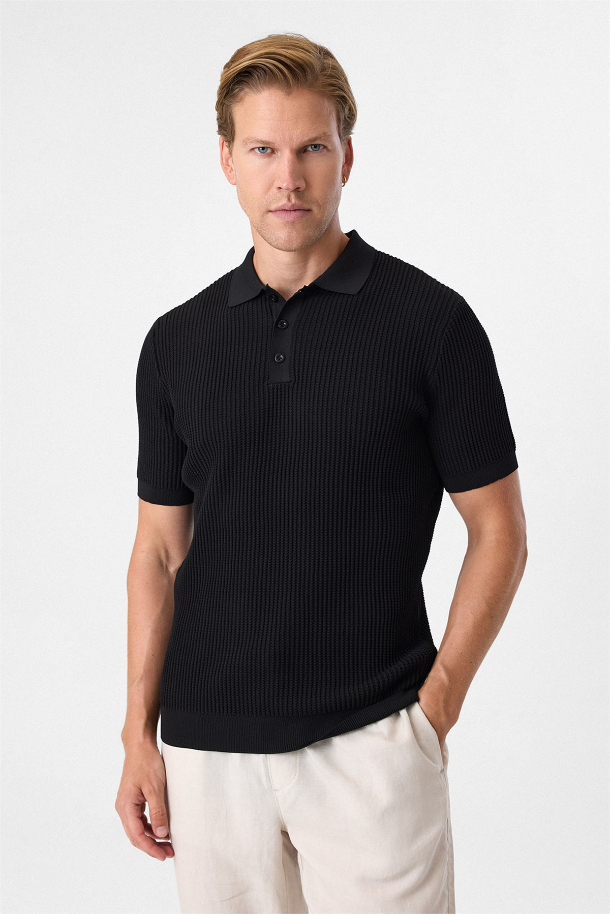 Regular Fit Siyah Düğmesiz Polo Yaka Triko Tişört