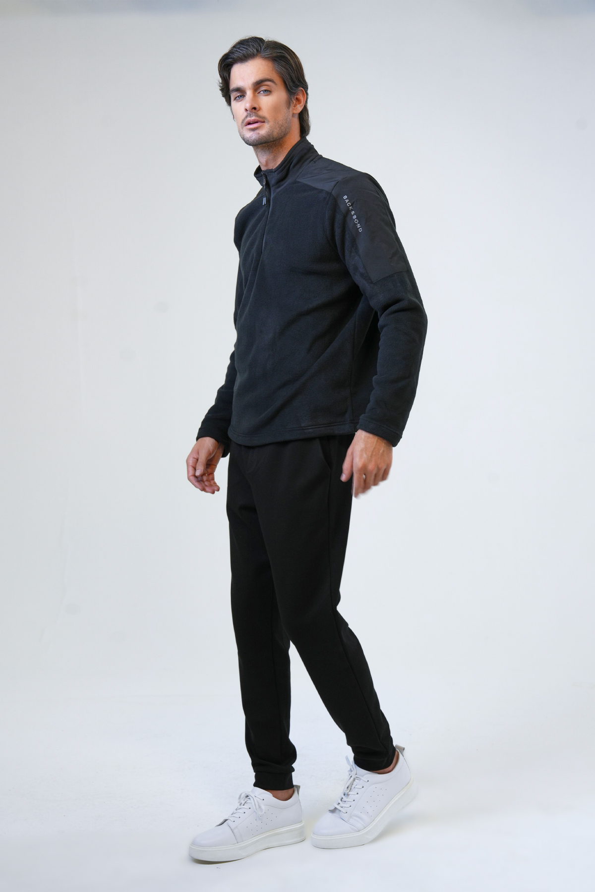Siyah Regular Fit Bato Yaka Yarım Fermuarlı Sweatshirt