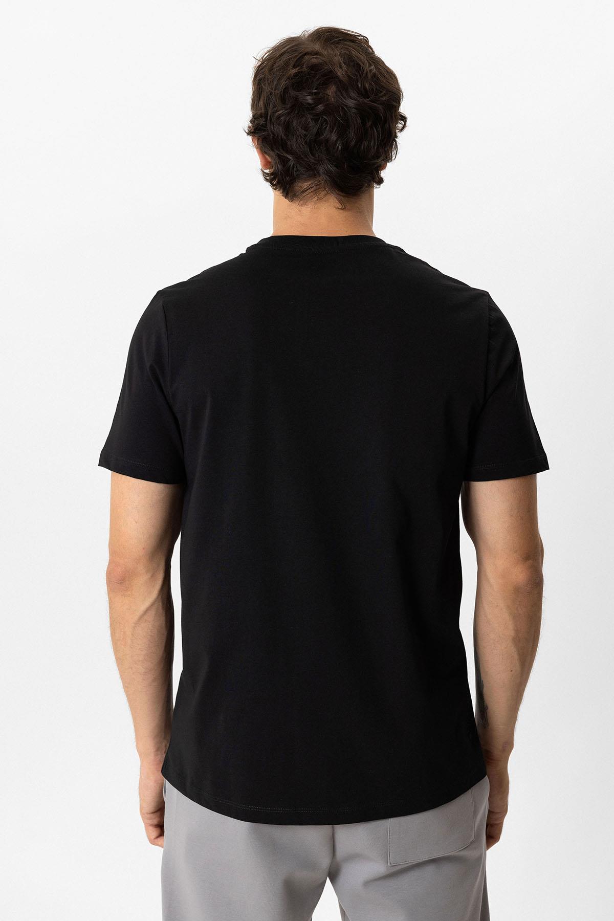 Siyah Regular Fit Bisiklet Yaka Baskılı Tişört