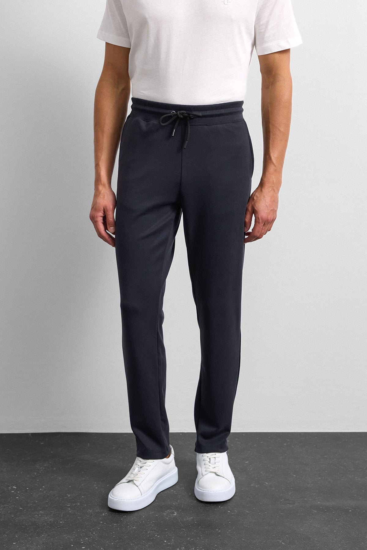 Siyah Regular Fit Örme Jogger Pantolon