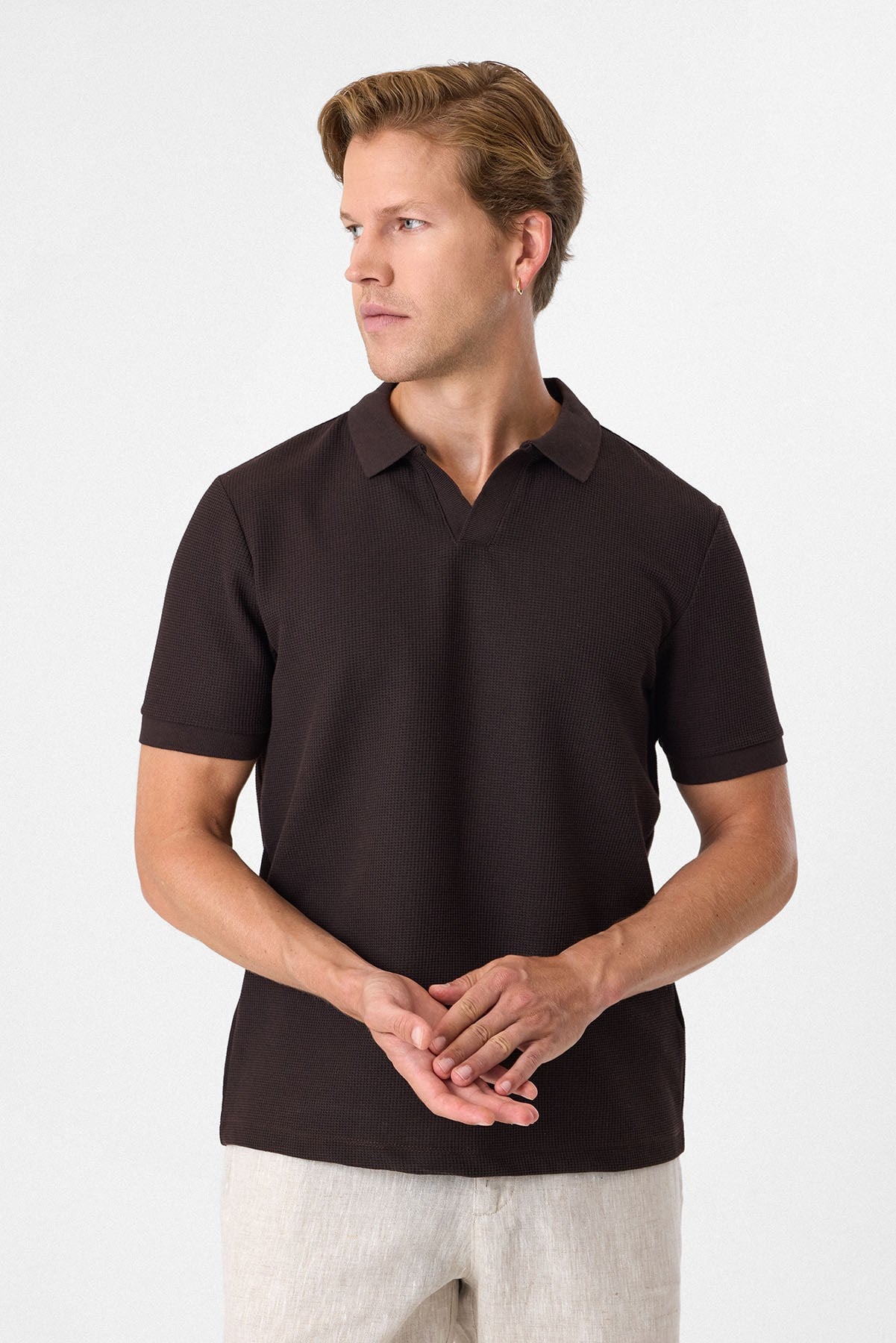 V PATLI POLO YAKA WAFFLE T-SHIRT