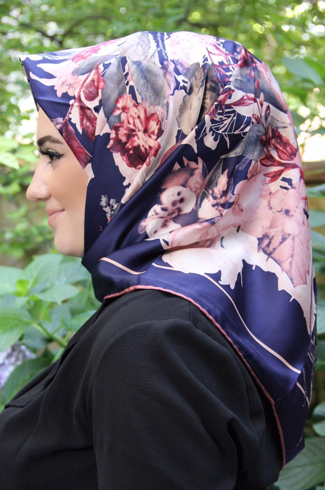Moda Trend Desenli Eşarp Lacivert