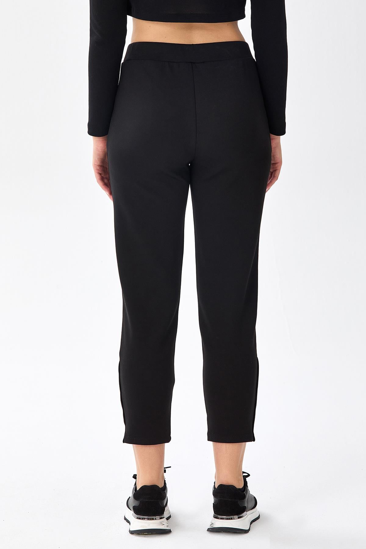 Beli Lastikli Paçası Çıtçıtlı Pantolon 256-2109
