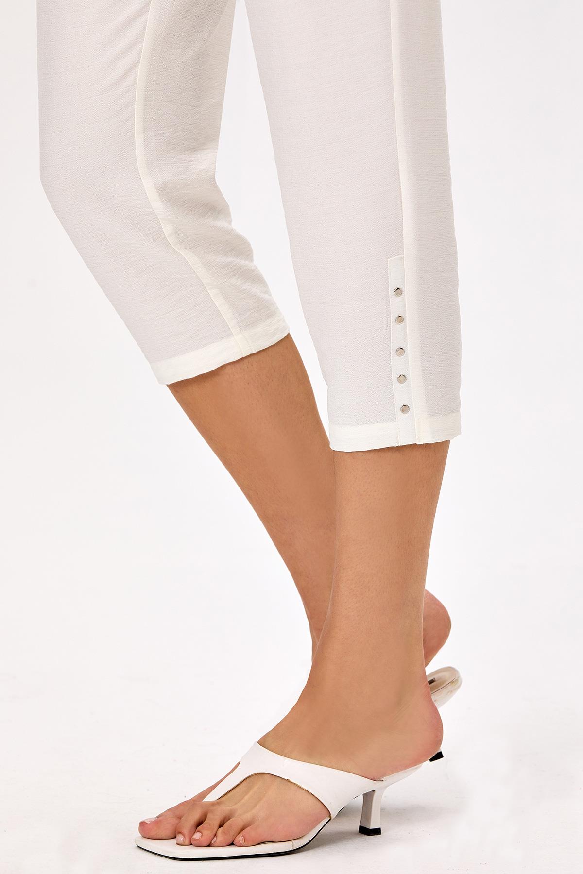 Beli Lastikli Paçası Metal Aksesuarlı Cepli Pantolon 025-3510