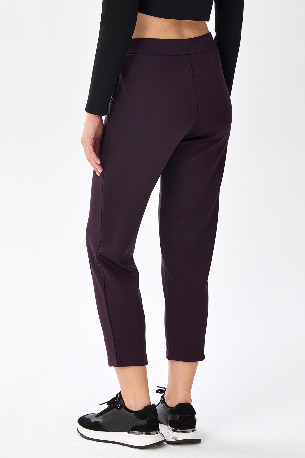 Beli Lastikli ve Taş Şerit Detaylı Pantolon 256-2107