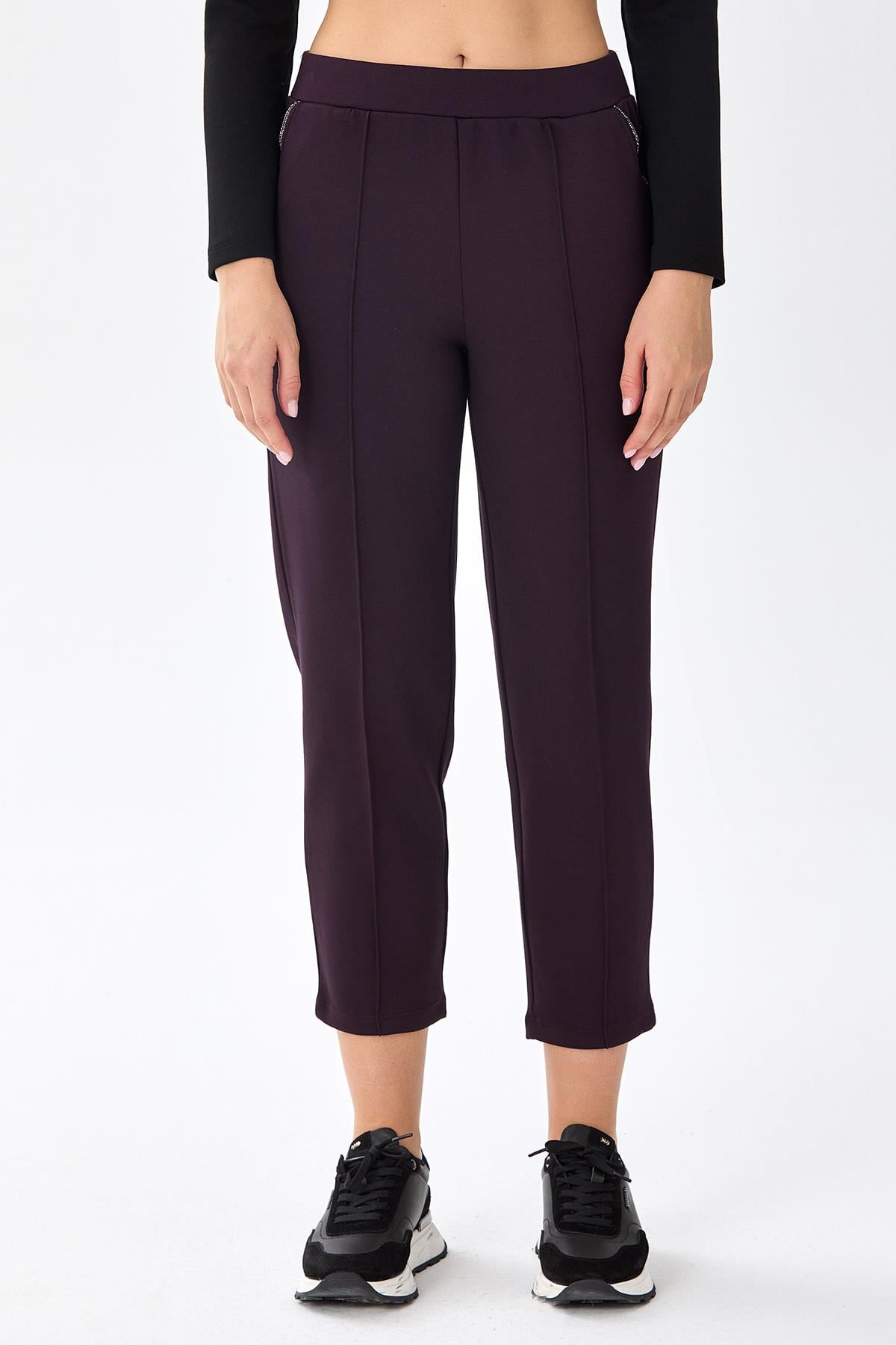 Beli Lastikli ve Taş Şerit Detaylı Pantolon 256-2107