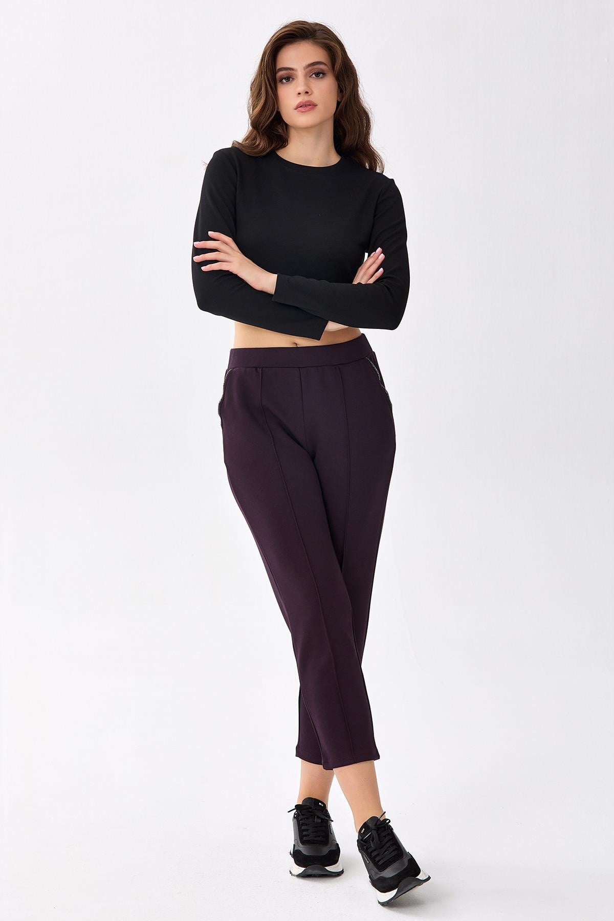 Beli Lastikli ve Taş Şerit Detaylı Pantolon 256-2107