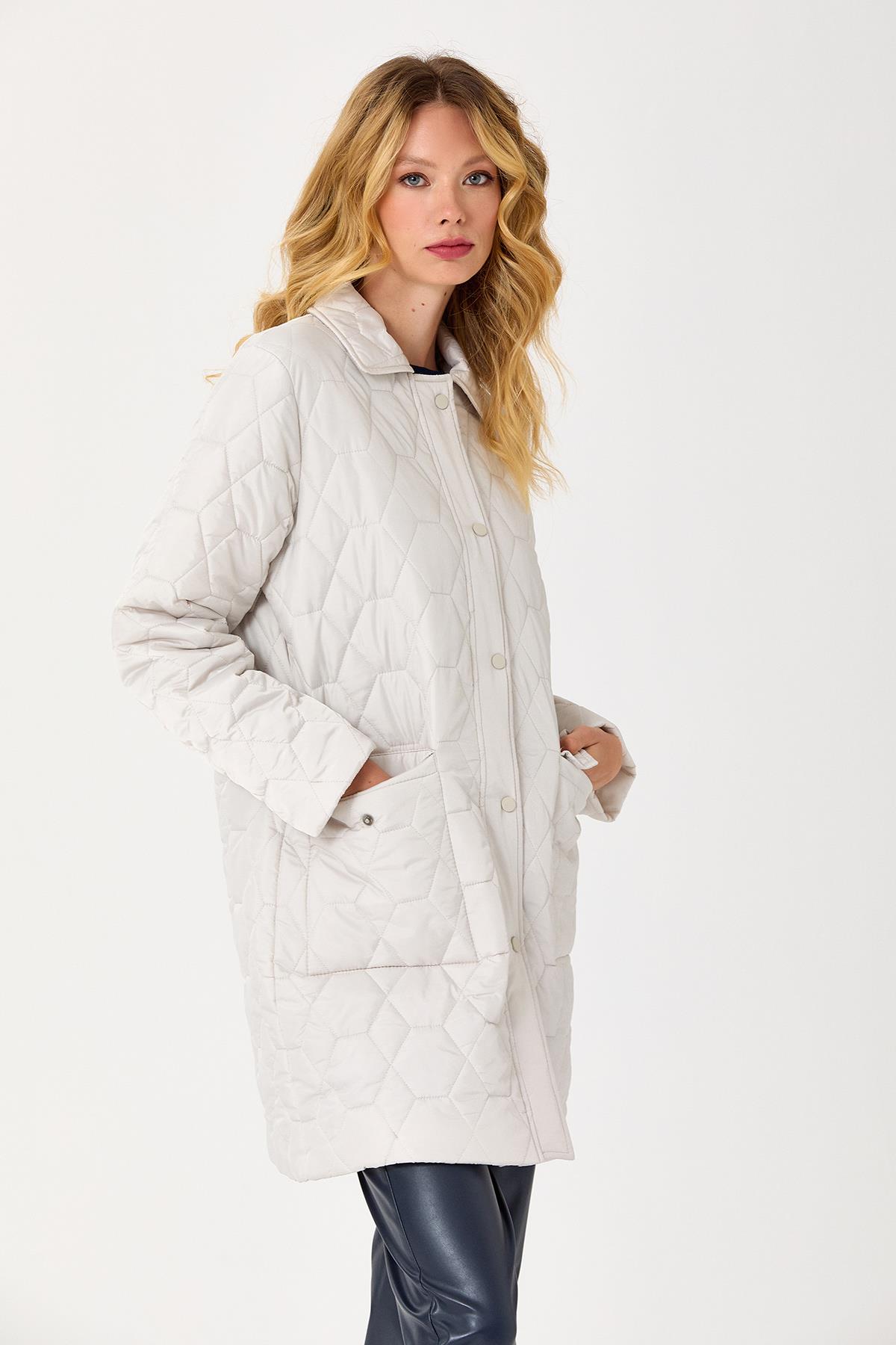 Önü Çıtçıtlı Kapitone Trençkot 245-4501