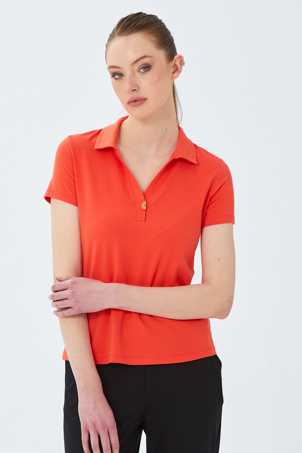 Polo Yaka Önü Çıtçıtlı Bluz 026-1036