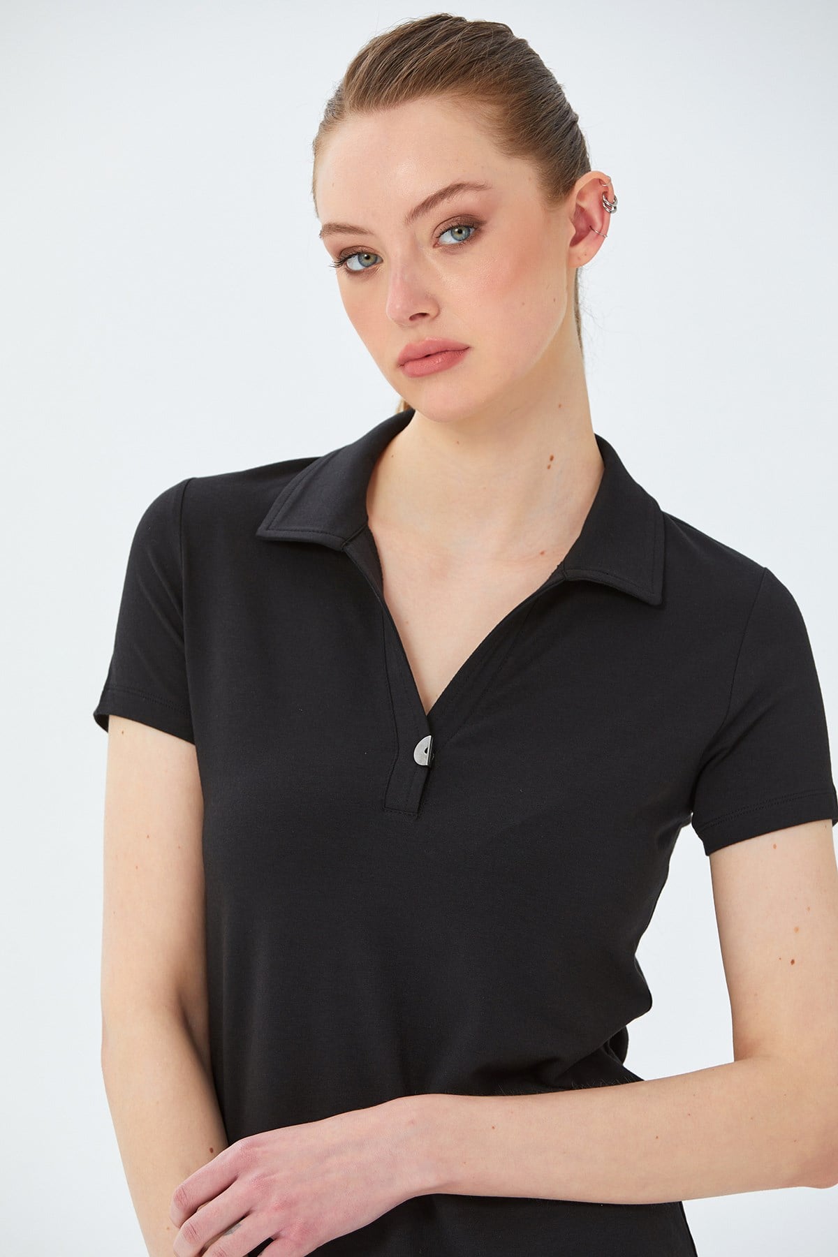 Polo Yaka Önü Çıtçıtlı Bluz 026-1036