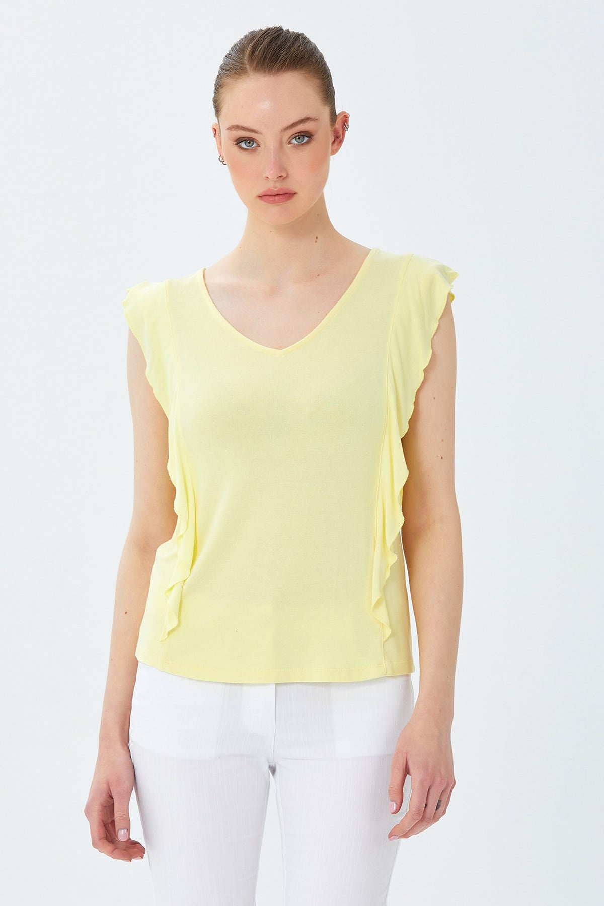V Yaka Fırfır Detaylı Bluz 026-1013