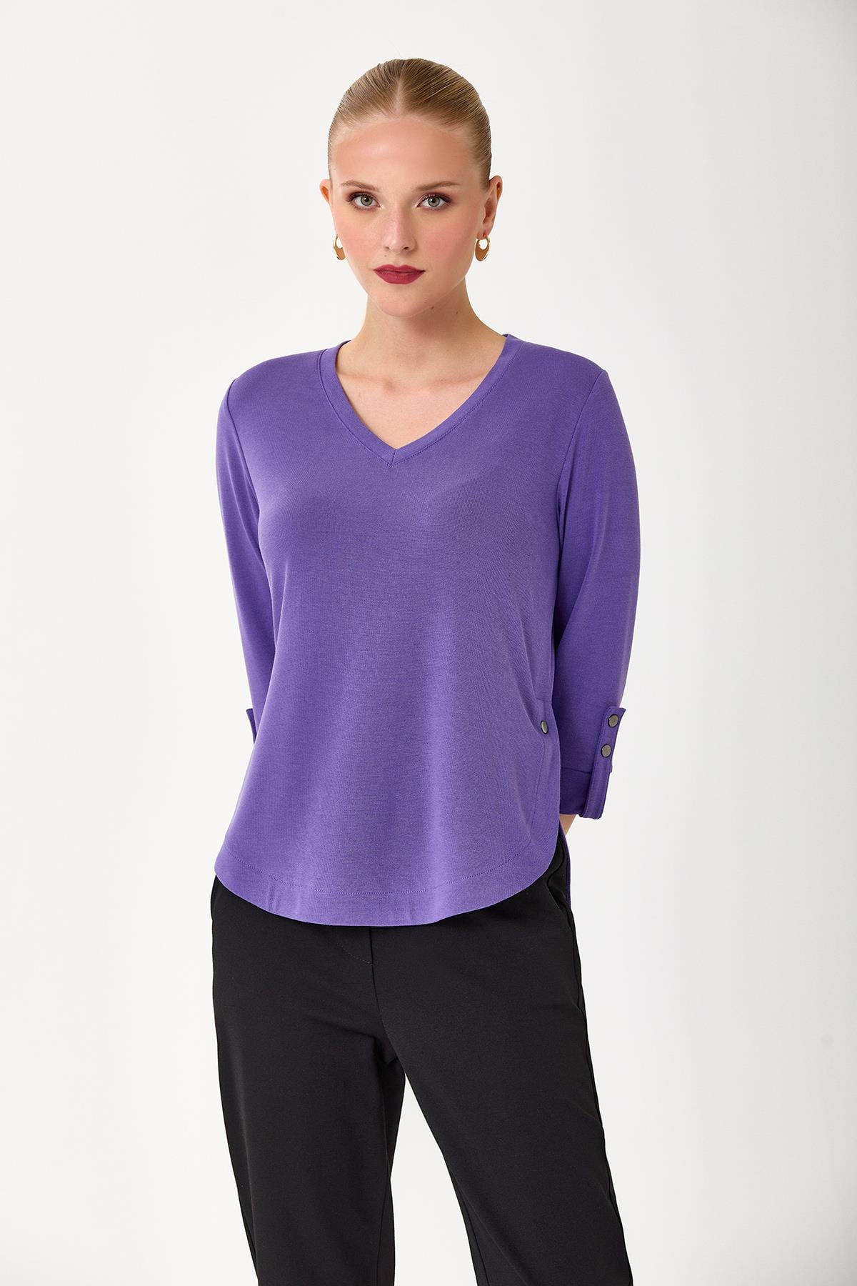 V Yaka Kolları ve Eteği Çıtçıt Detaylı Bluz 245-1013