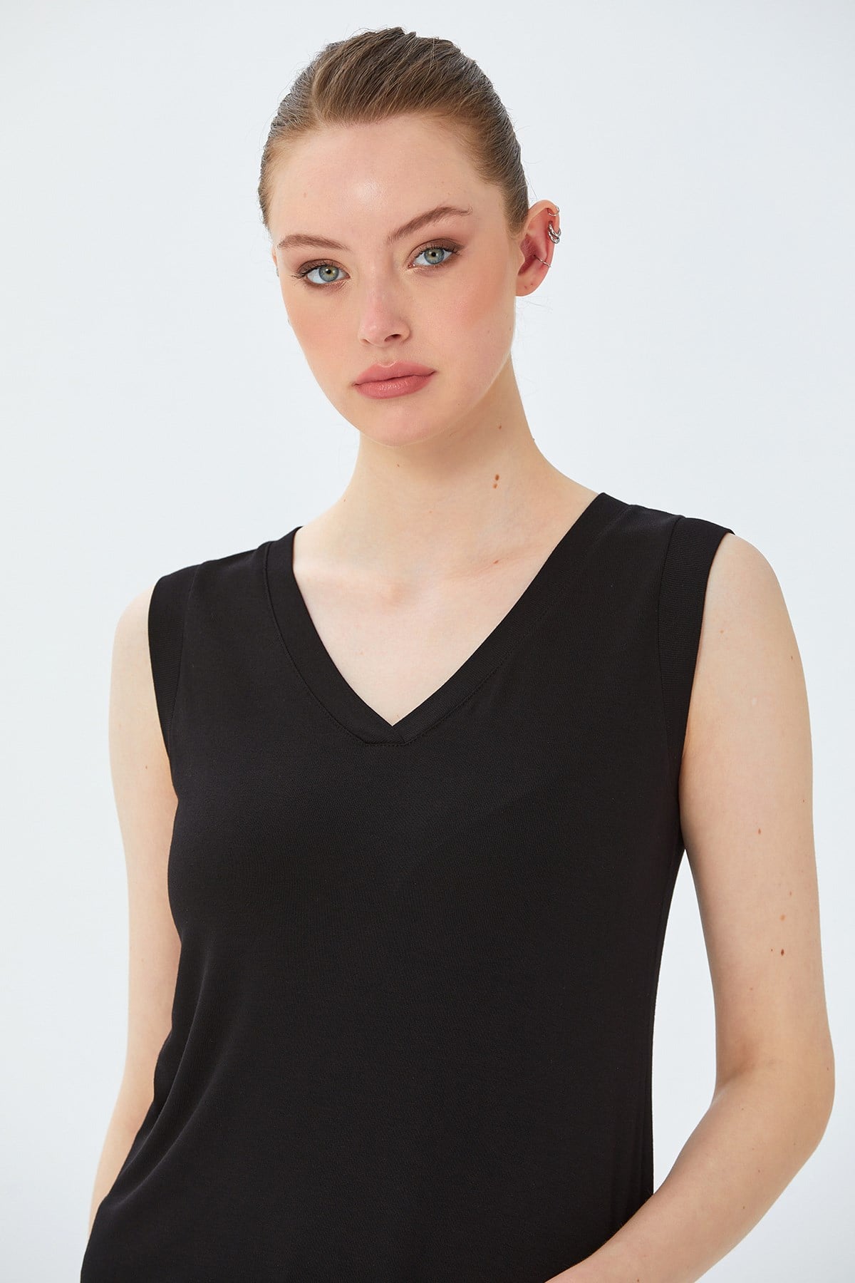 V Yaka Mini Kollu Bluz 026-1002