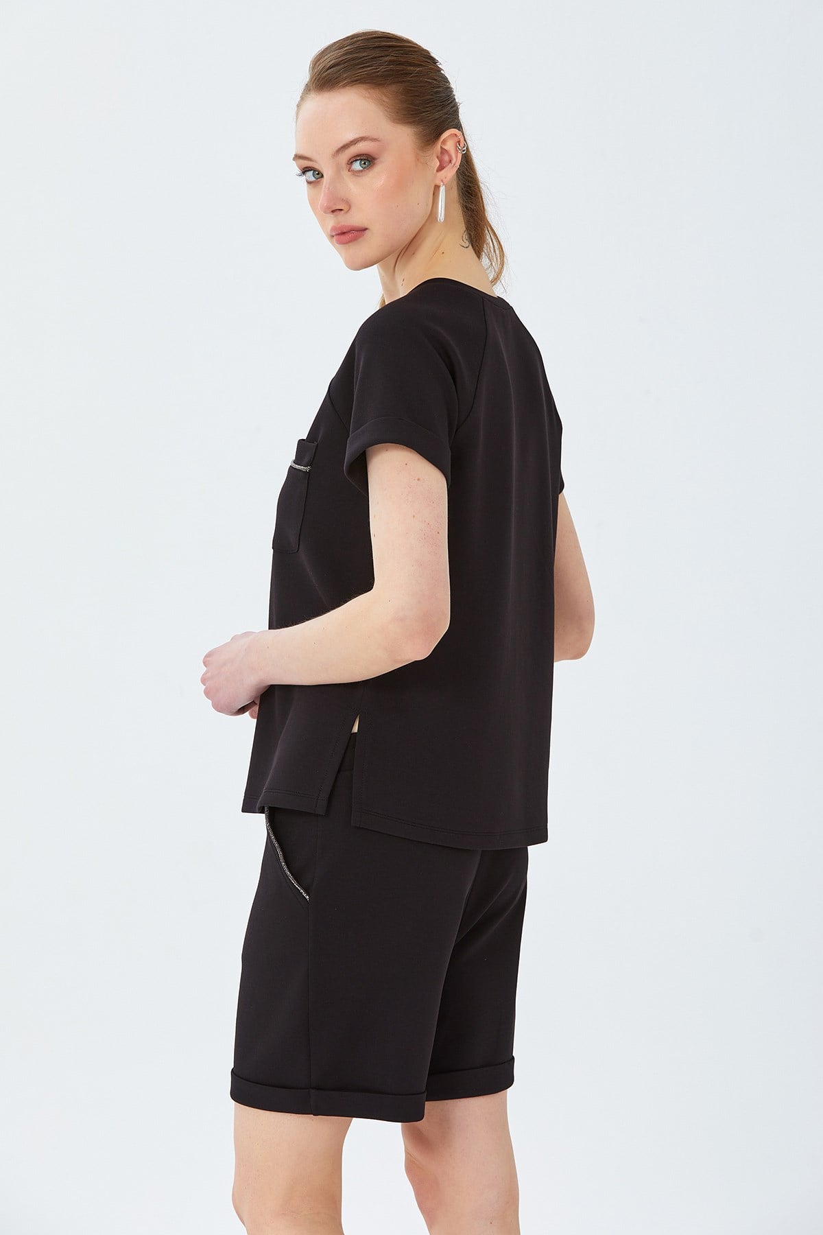 Yuvarlak Yaka Cep Detaylı Duble Kol S-Shirt 026-2116
