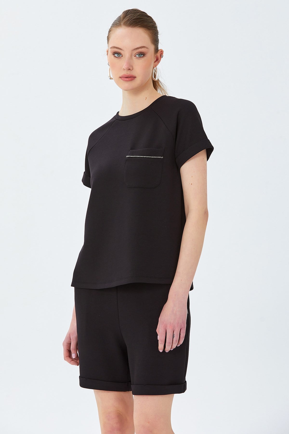 Yuvarlak Yaka Cep Detaylı Duble Kol S-Shirt 026-2116