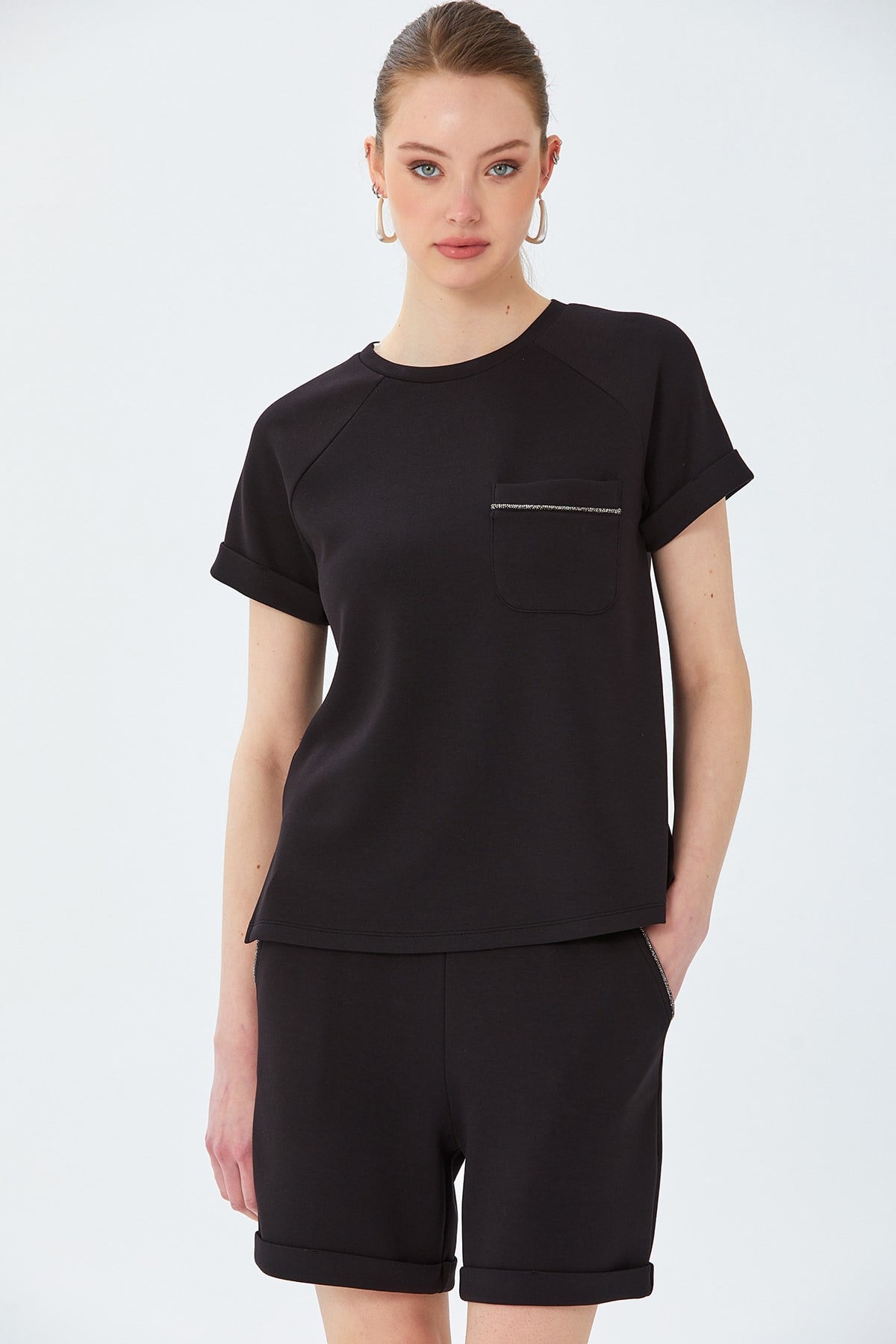 Yuvarlak Yaka Cep Detaylı Duble Kol S-Shirt 026-2116