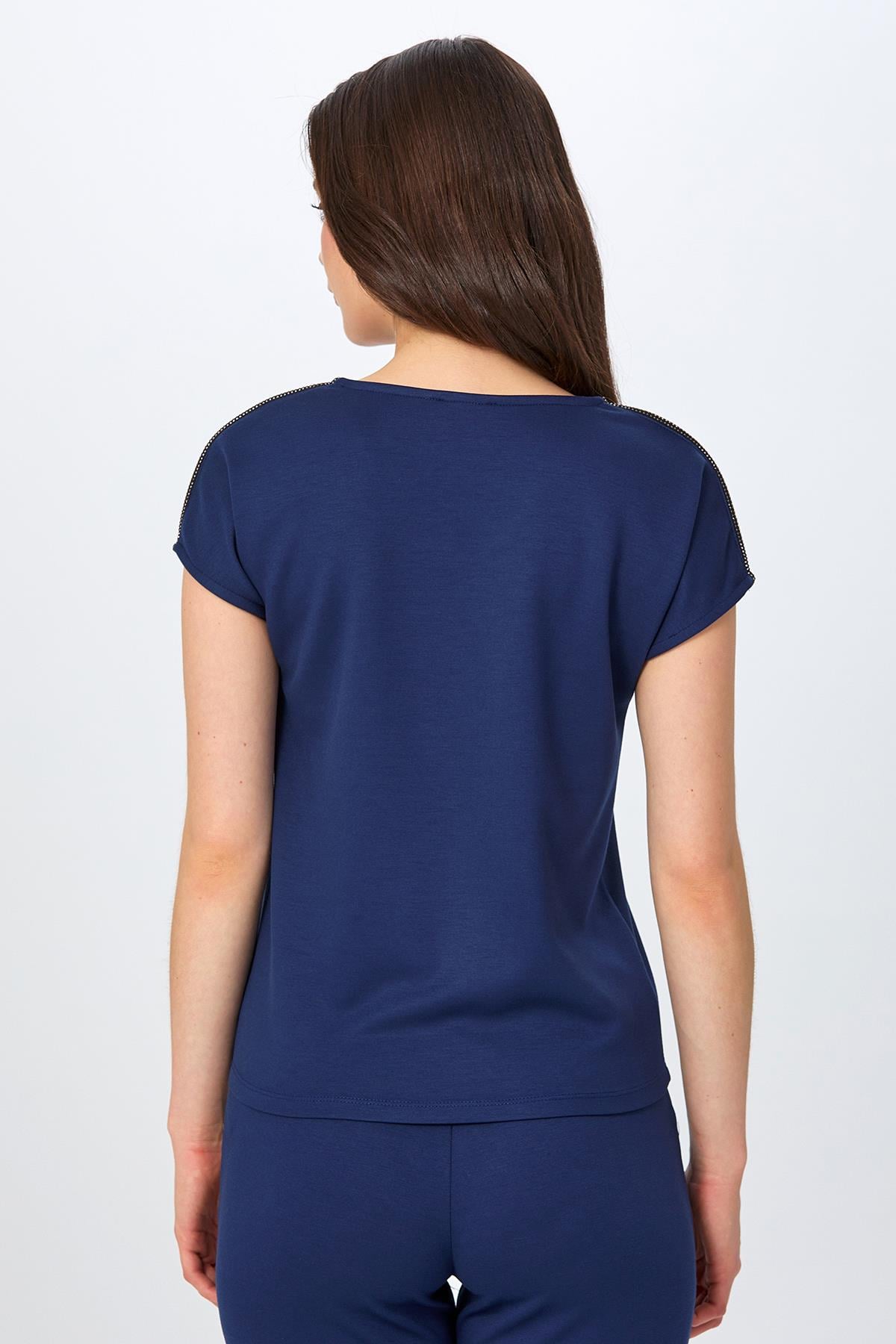 Yuvarlak Yaka Omuzu Şerit Detaylı S-Shirt 026-2104